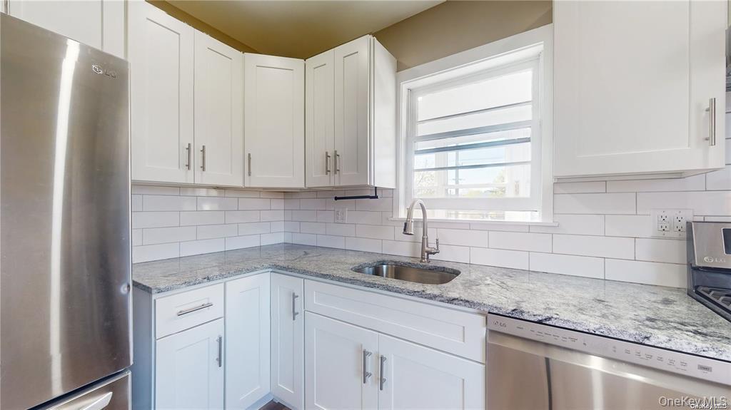 #18 photo, 386 Mulry Lane, Lawrence , NY 11559