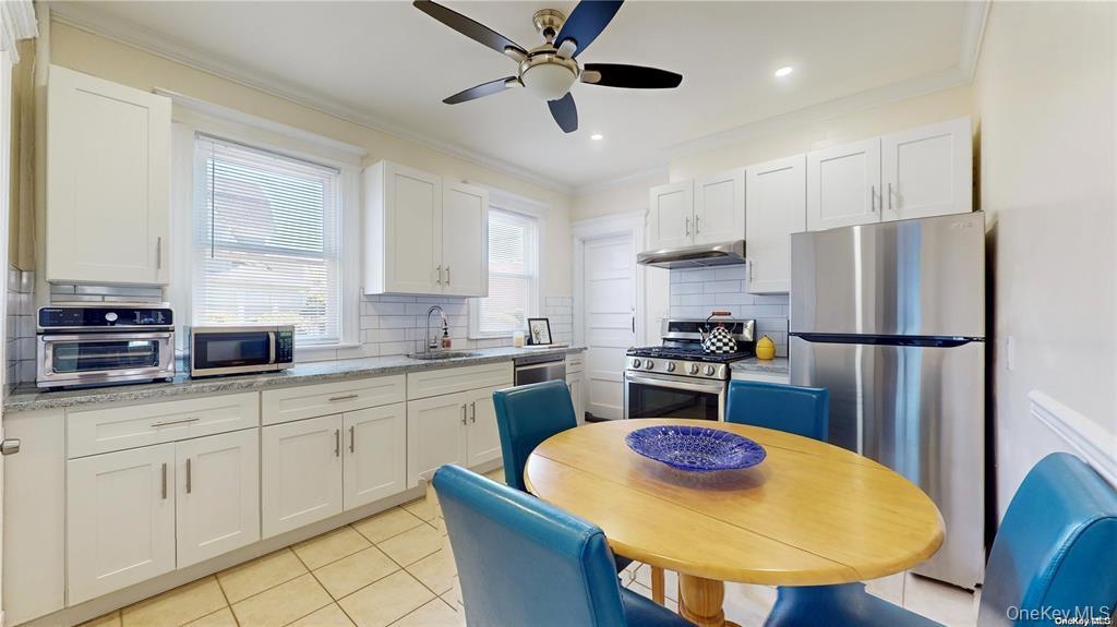 #7 photo, 386 Mulry Lane, Lawrence , NY 11559