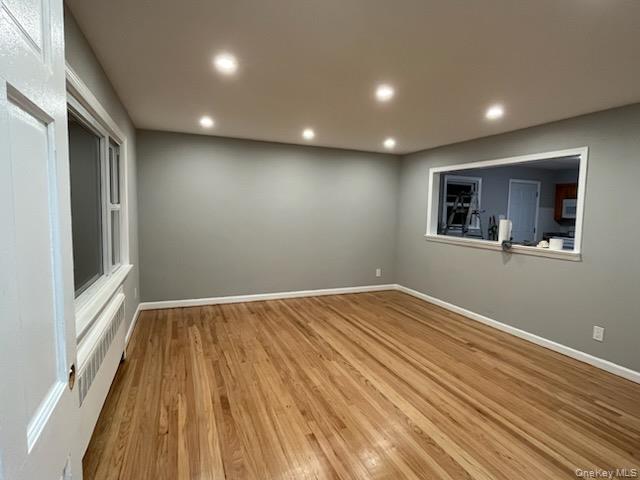 #3 photo, 915 11 street 11 Street, सफ़ोक काउंटी West Babylon , NY 11704