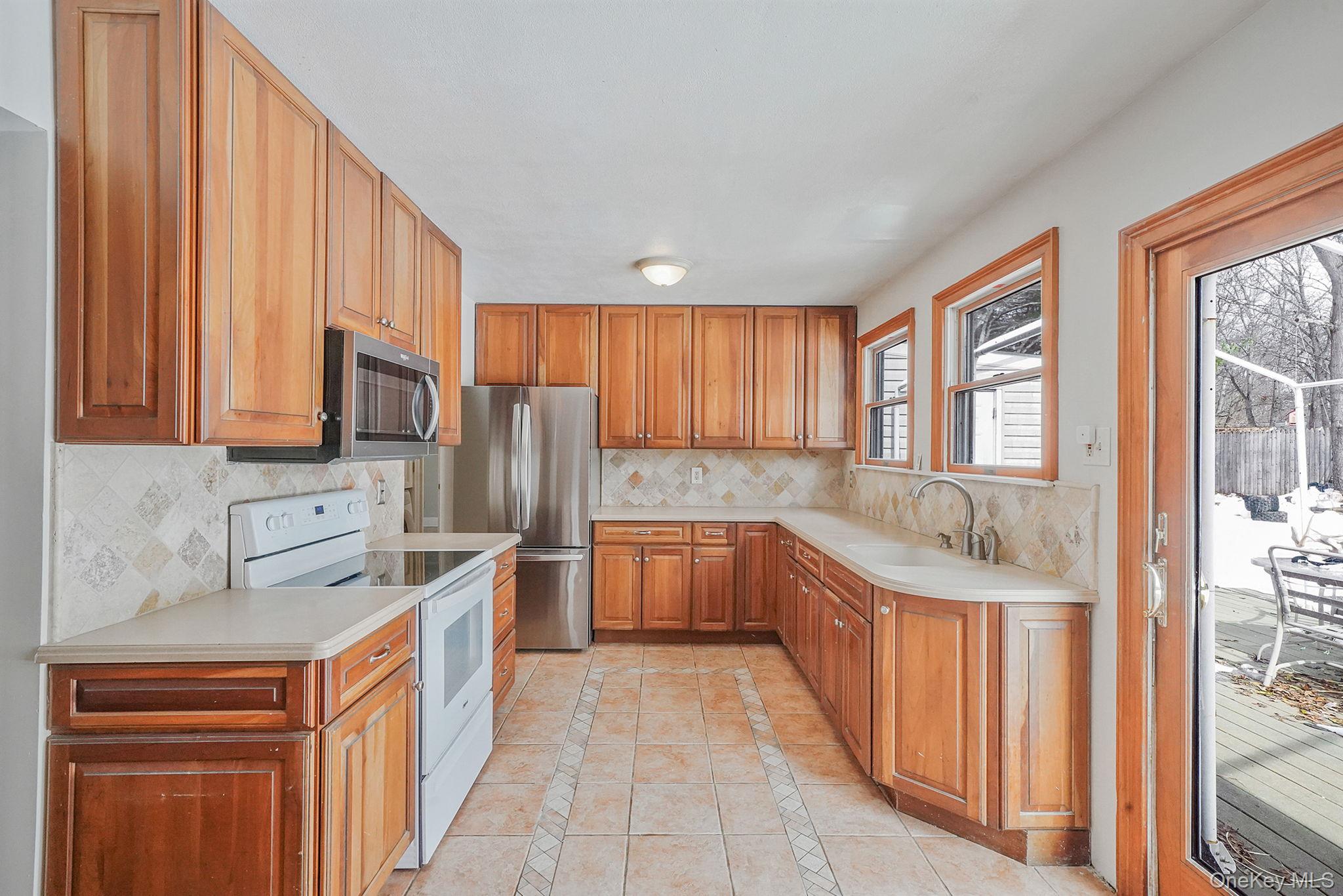 #9 photo, 3 Timber Trail Lane, Medford , NY 11763