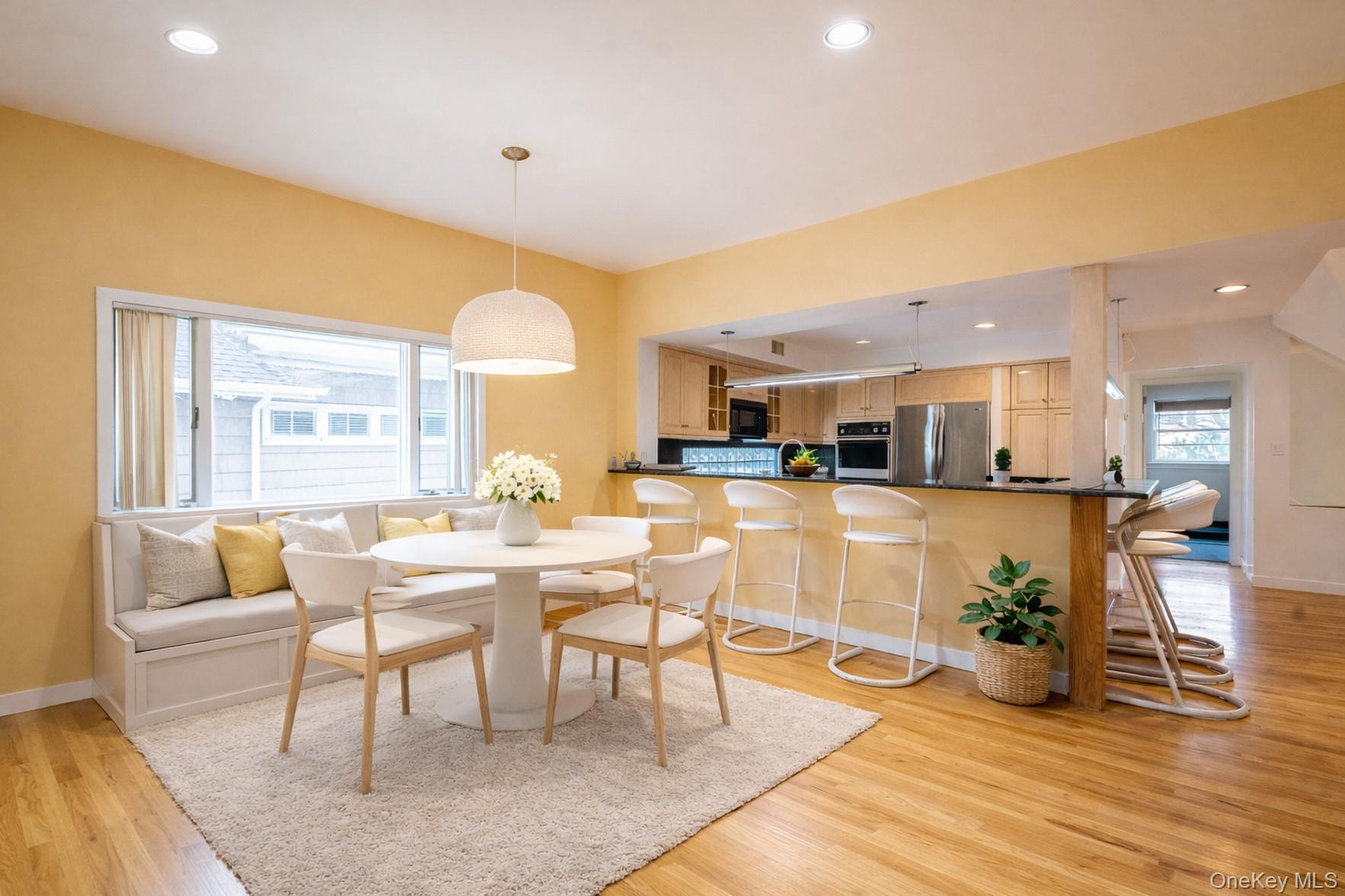 #11 photo, 127 Wooleys Lane, Great Neck , NY 11023