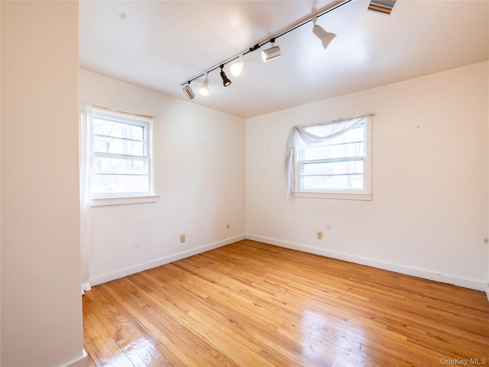 #16 photo, 127 Wooleys Lane, Great Neck , NY 11023