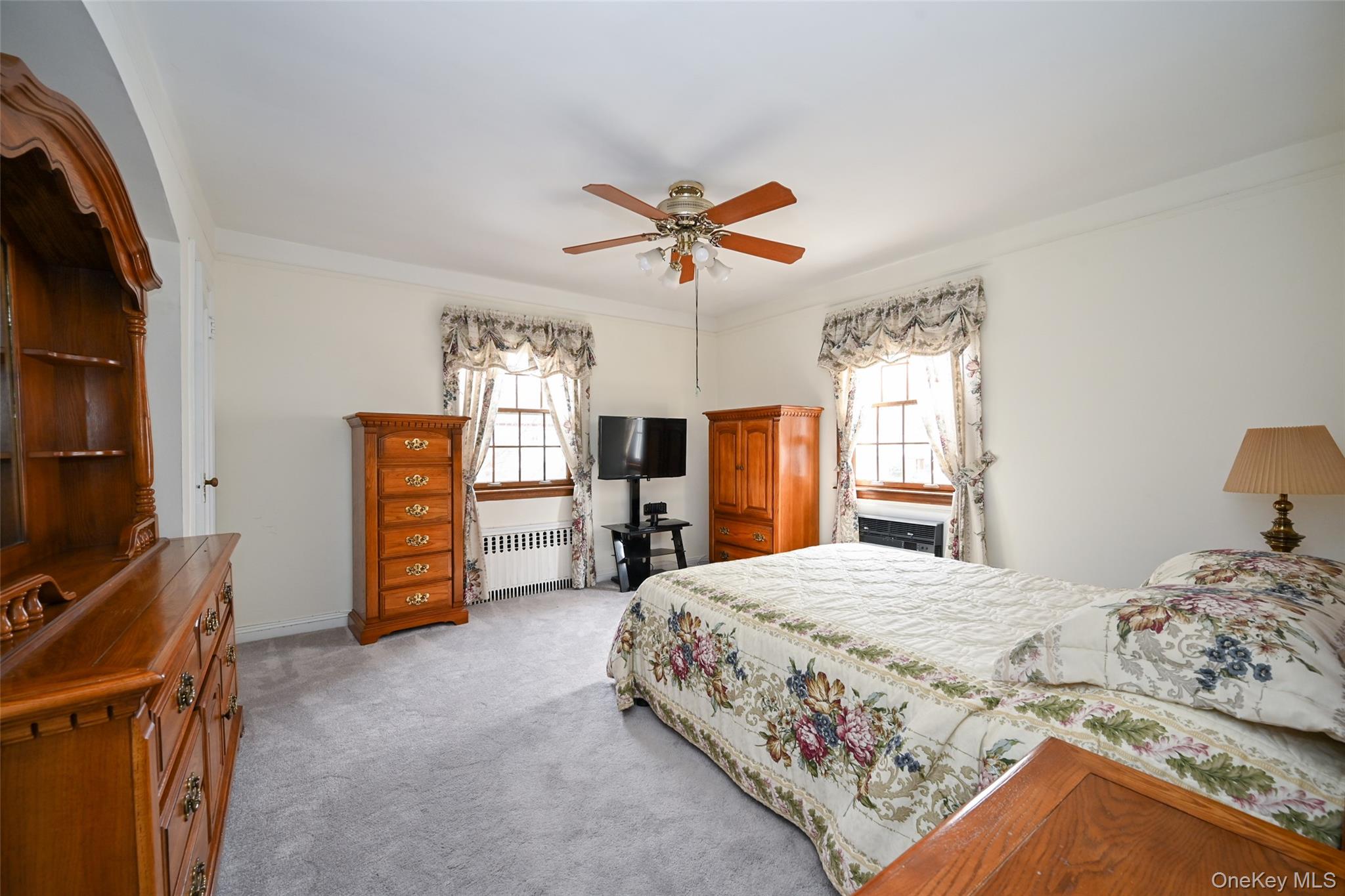 #12 photo, 58-18 213th Street, Bayside , NY 11364