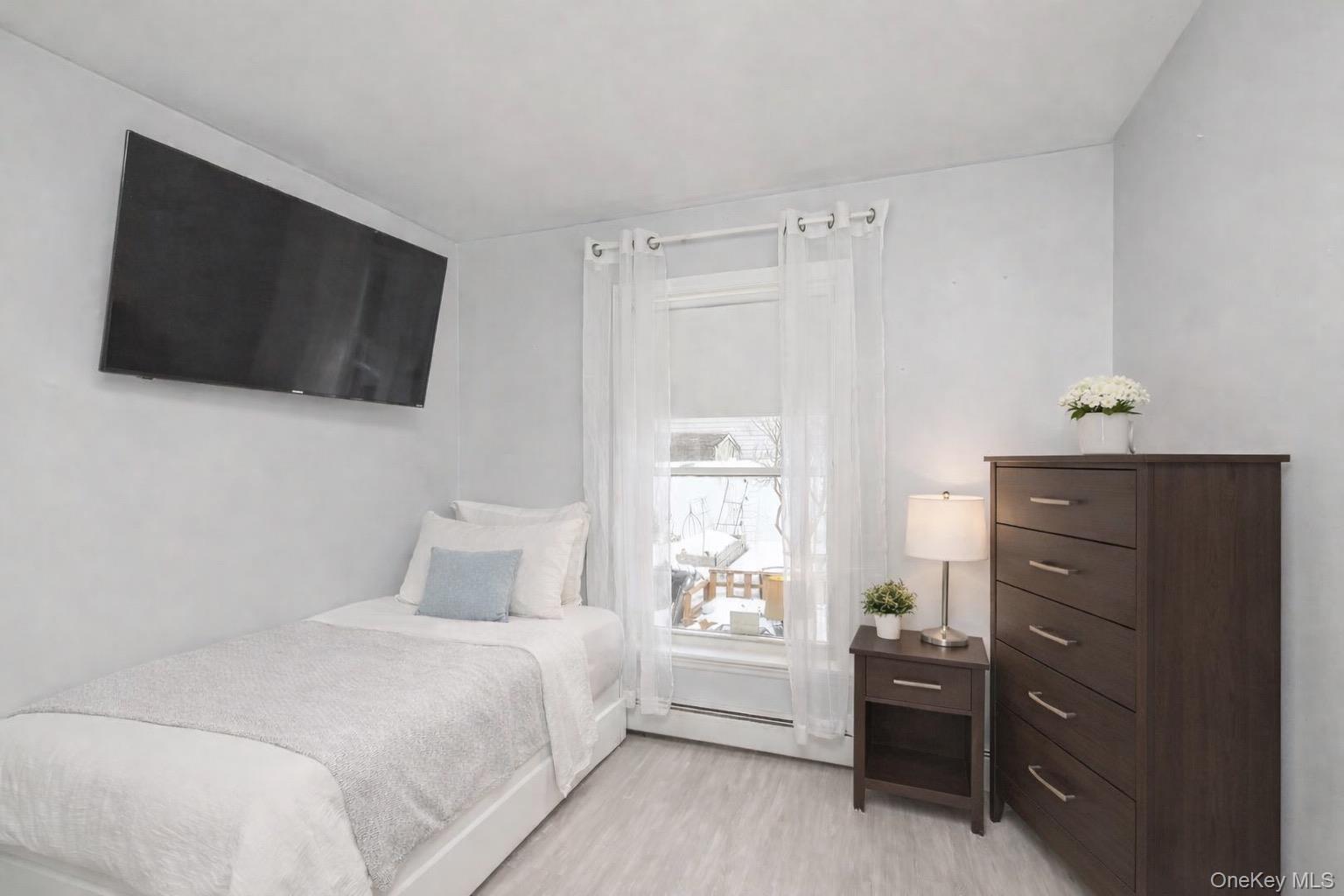 #12 photo, 11 Olive Street, Lake Grove , NY 11755