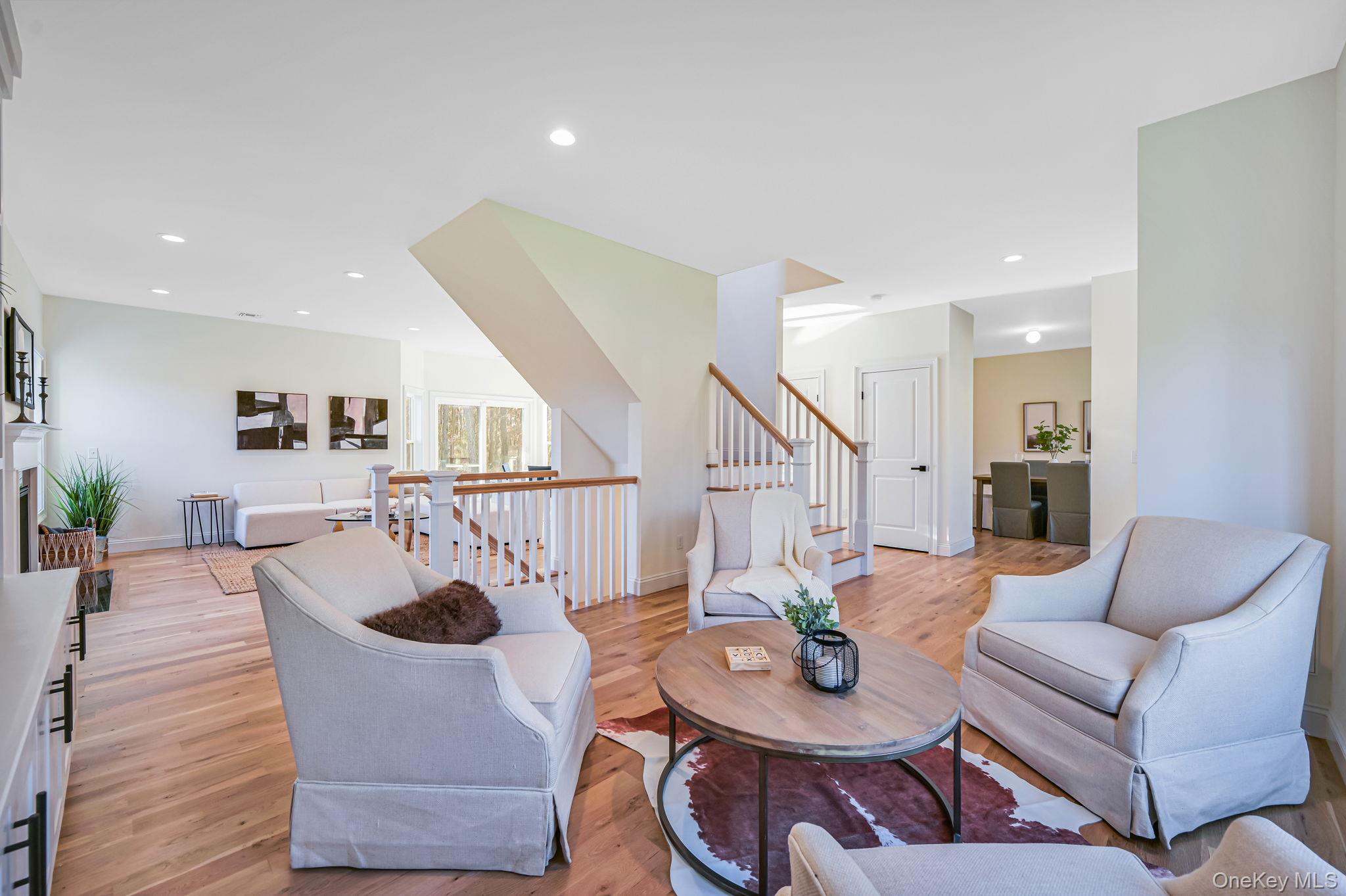 #2 photo, 465 Mill Road, מחוז סאפוק Coram , NY 11727