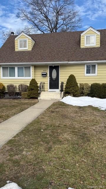 #1 photo, 690 N Delaware Avenue, Lindenhurst , NY 11757