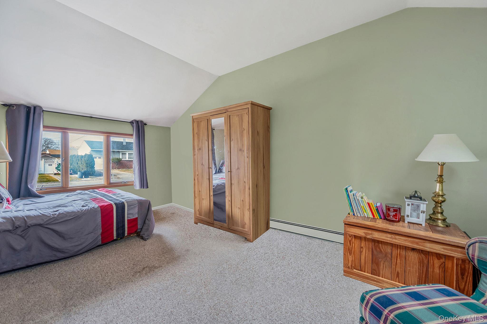 #13 photo, 690 N Delaware Avenue, Lindenhurst , NY 11757