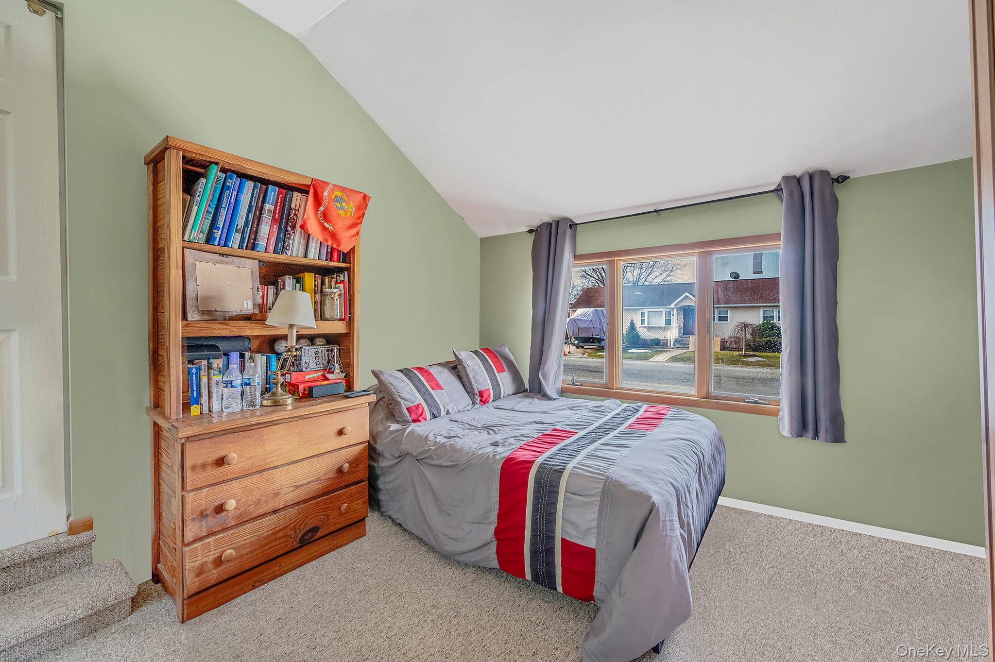 #14 photo, 690 N Delaware Avenue, Lindenhurst , NY 11757