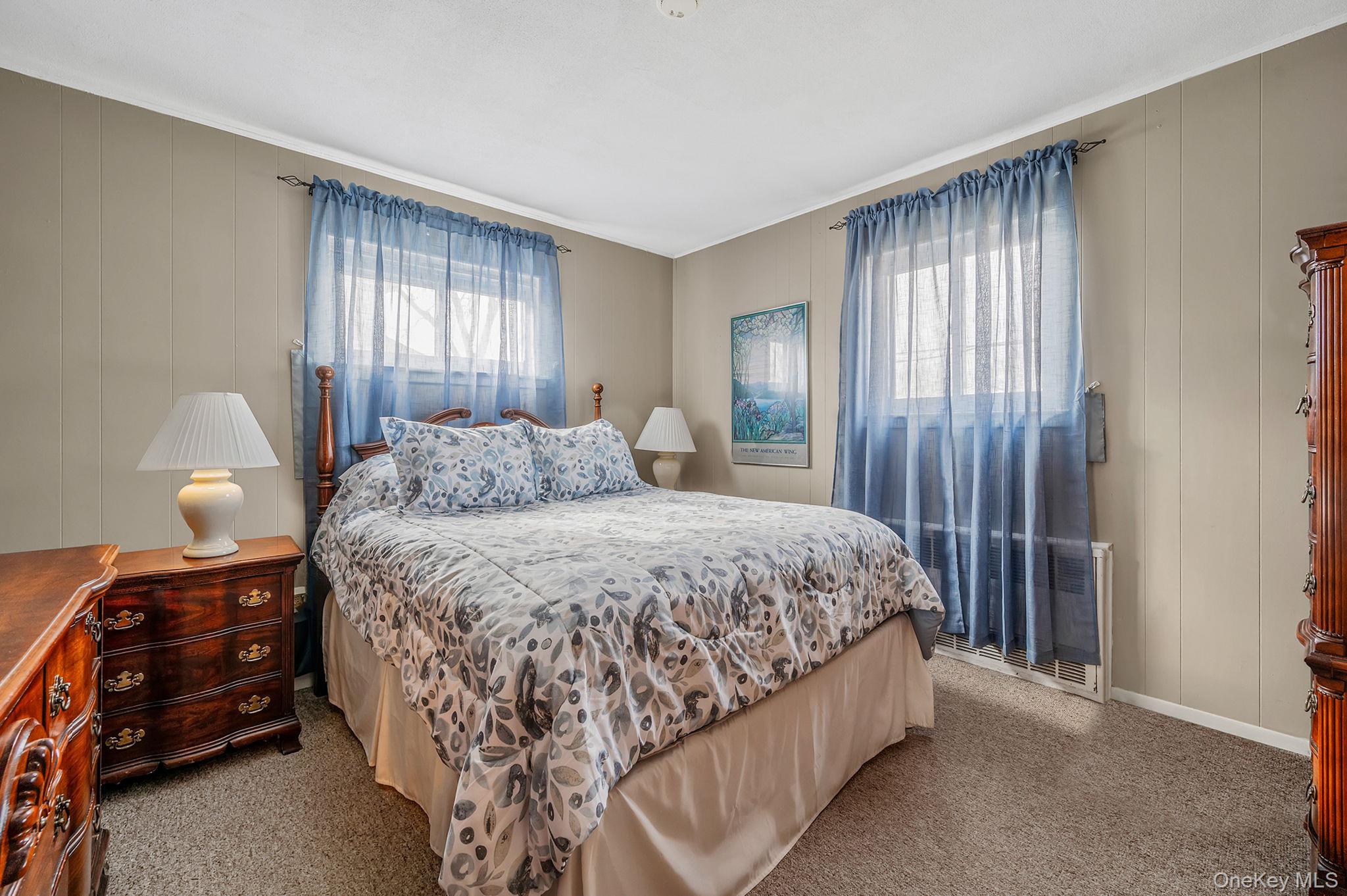 #19 photo, 690 N Delaware Avenue, Lindenhurst , NY 11757