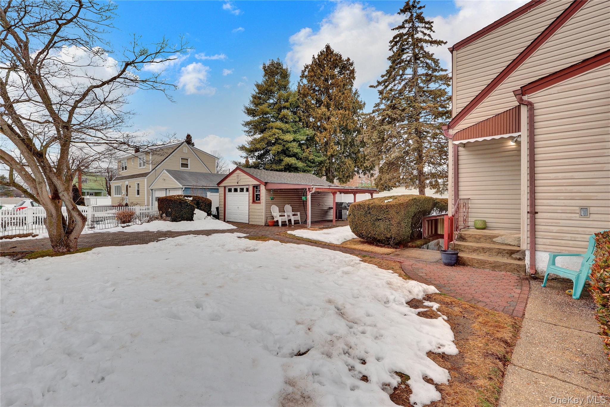 #10 photo, 2242 6th Street, नासाउ काउंटी East Meadow , NY 11554