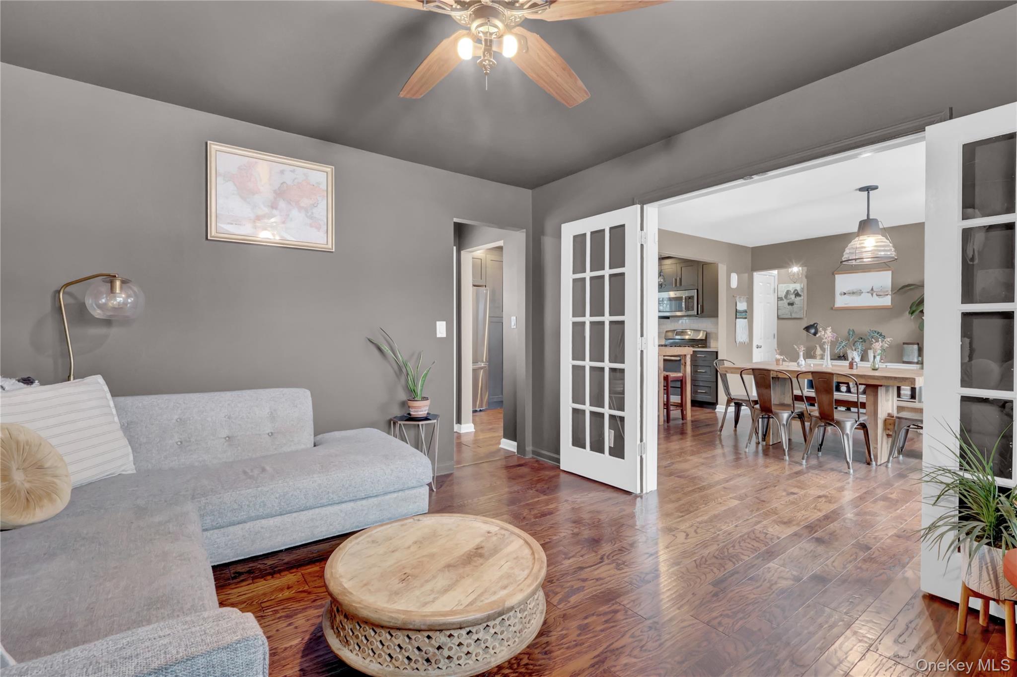 #12 photo, 2242 6th Street, नासाउ काउंटी East Meadow , NY 11554