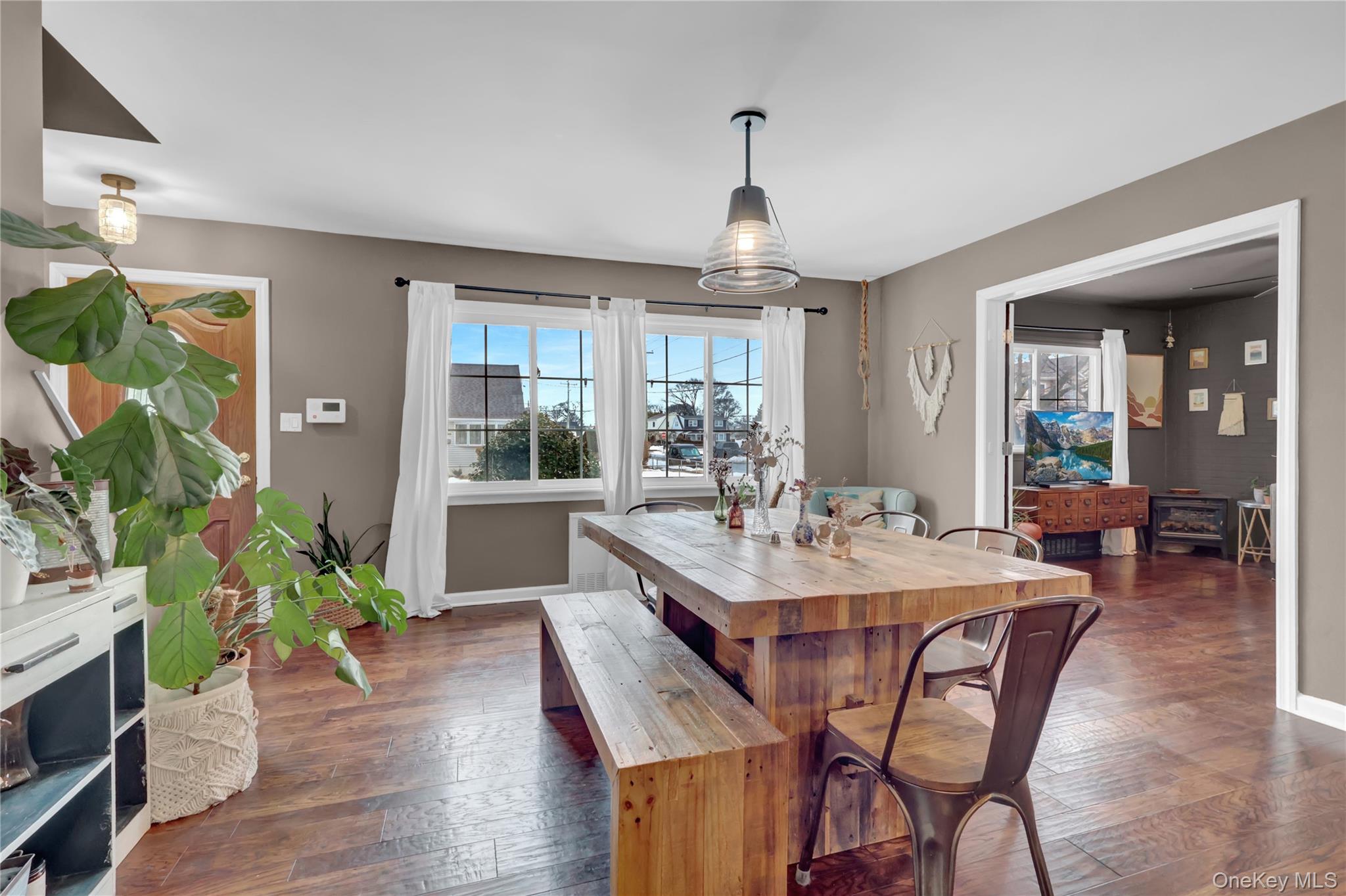 #15 photo, 2242 6th Street, नासाउ काउंटी East Meadow , NY 11554