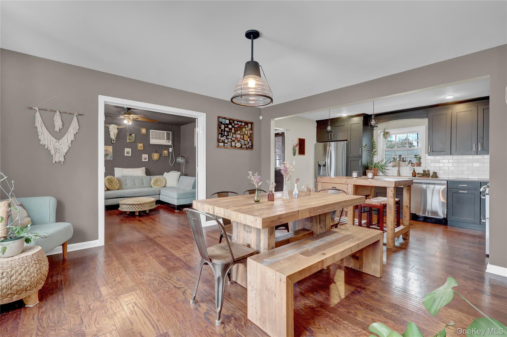 #17 photo, 2242 6th Street, नासाउ काउंटी East Meadow , NY 11554