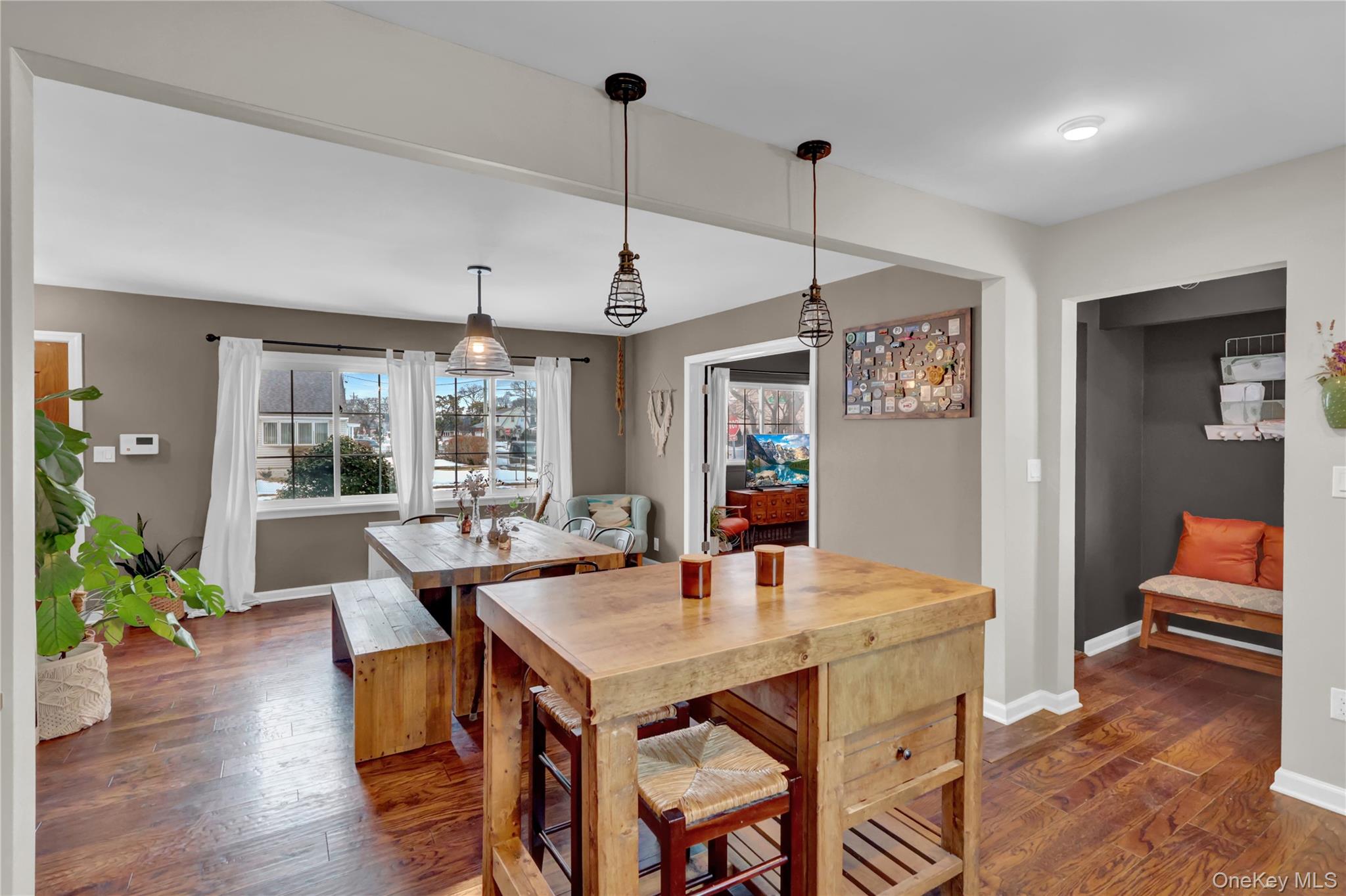 #18 photo, 2242 6th Street, नासाउ काउंटी East Meadow , NY 11554