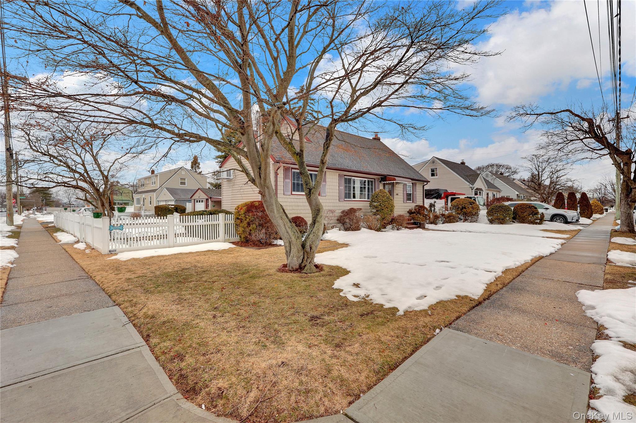 #6 photo, 2242 6th Street, नासाउ काउंटी East Meadow , NY 11554