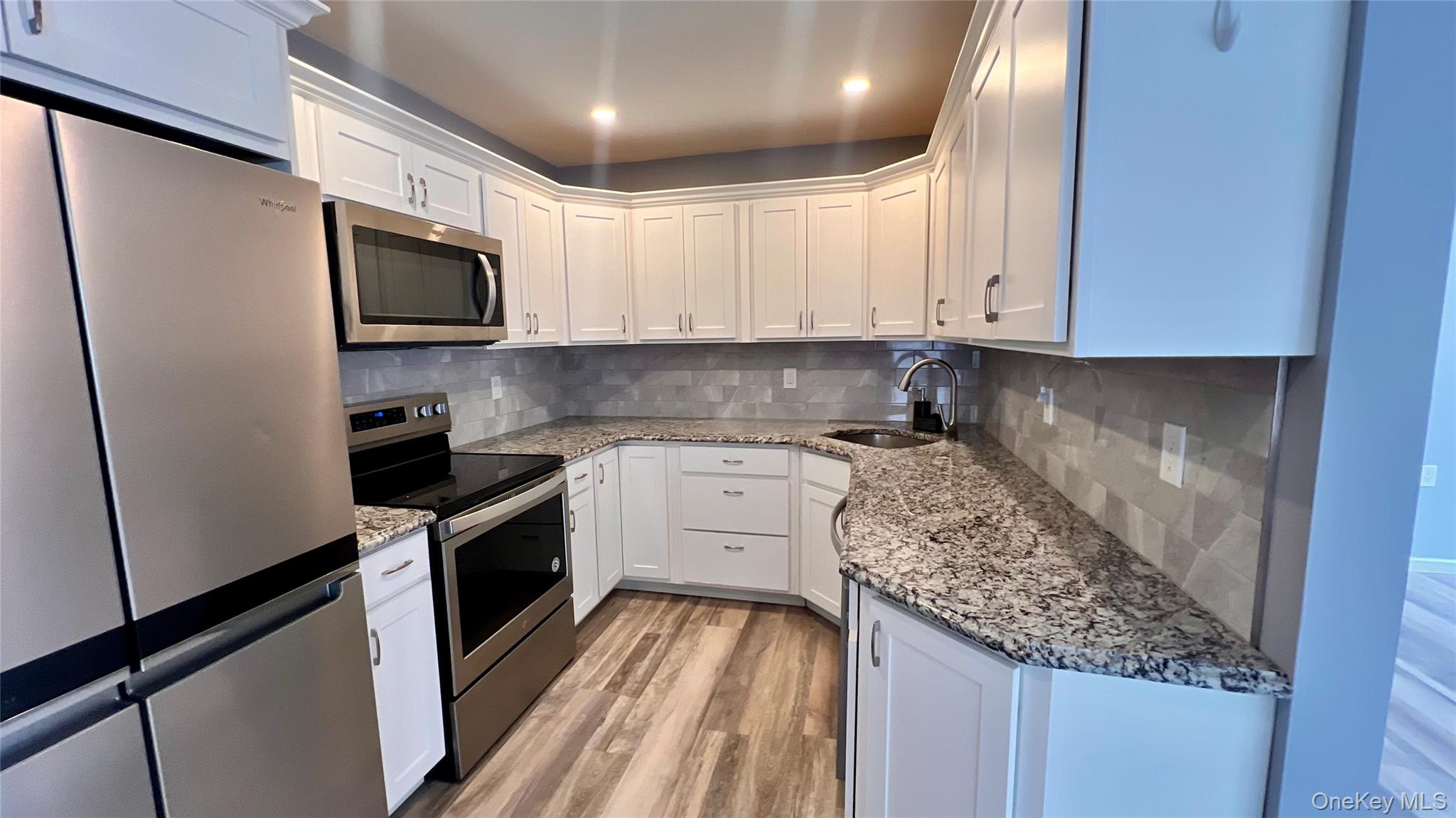 #7 photo, 421 Weymouth Court, Ridge , NY 11961