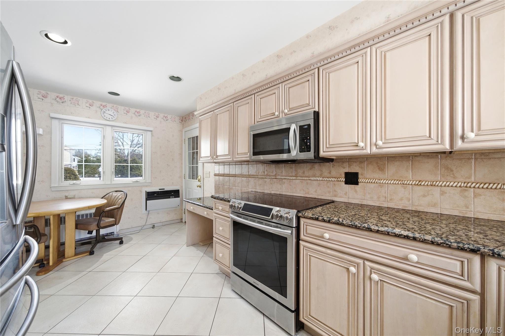 #15 photo, 38 Bradish Lane, 东长岛 Bay Shore , NY 11706