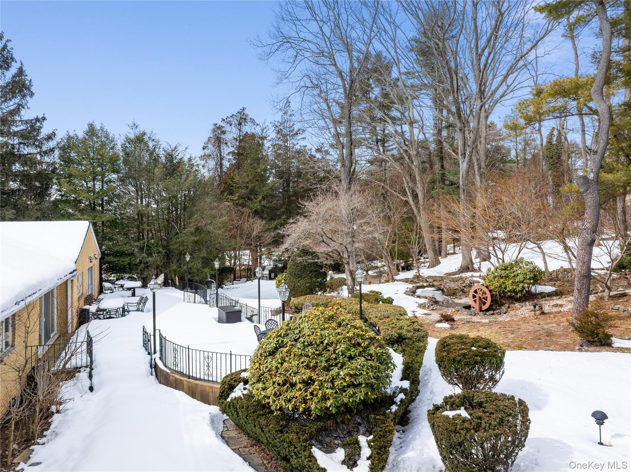 #18 photo, 10 Dorchester Drive, Muttontown , NY 11545