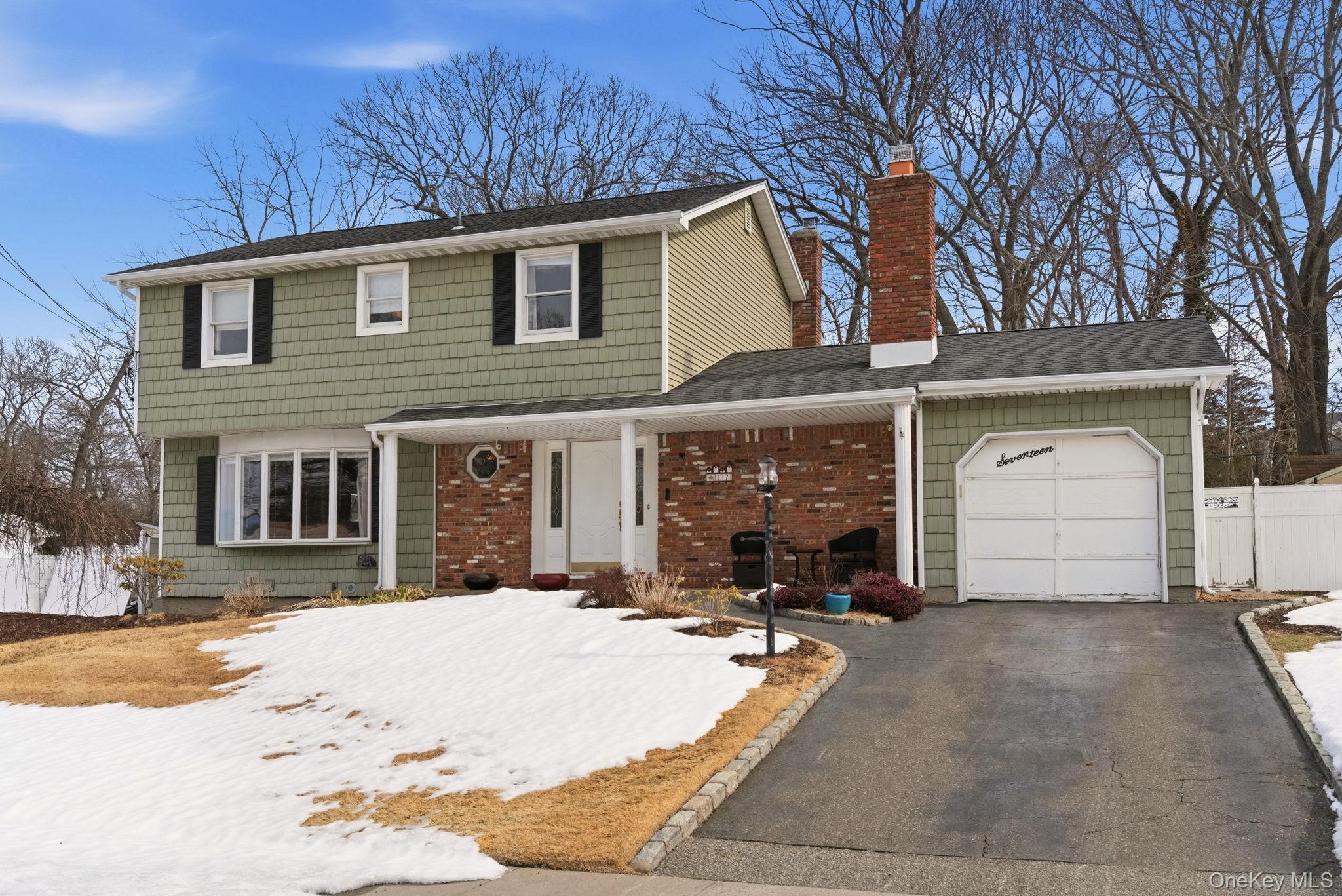 #2 photo, 17 Soundway Drive, Rocky Point , NY 11778