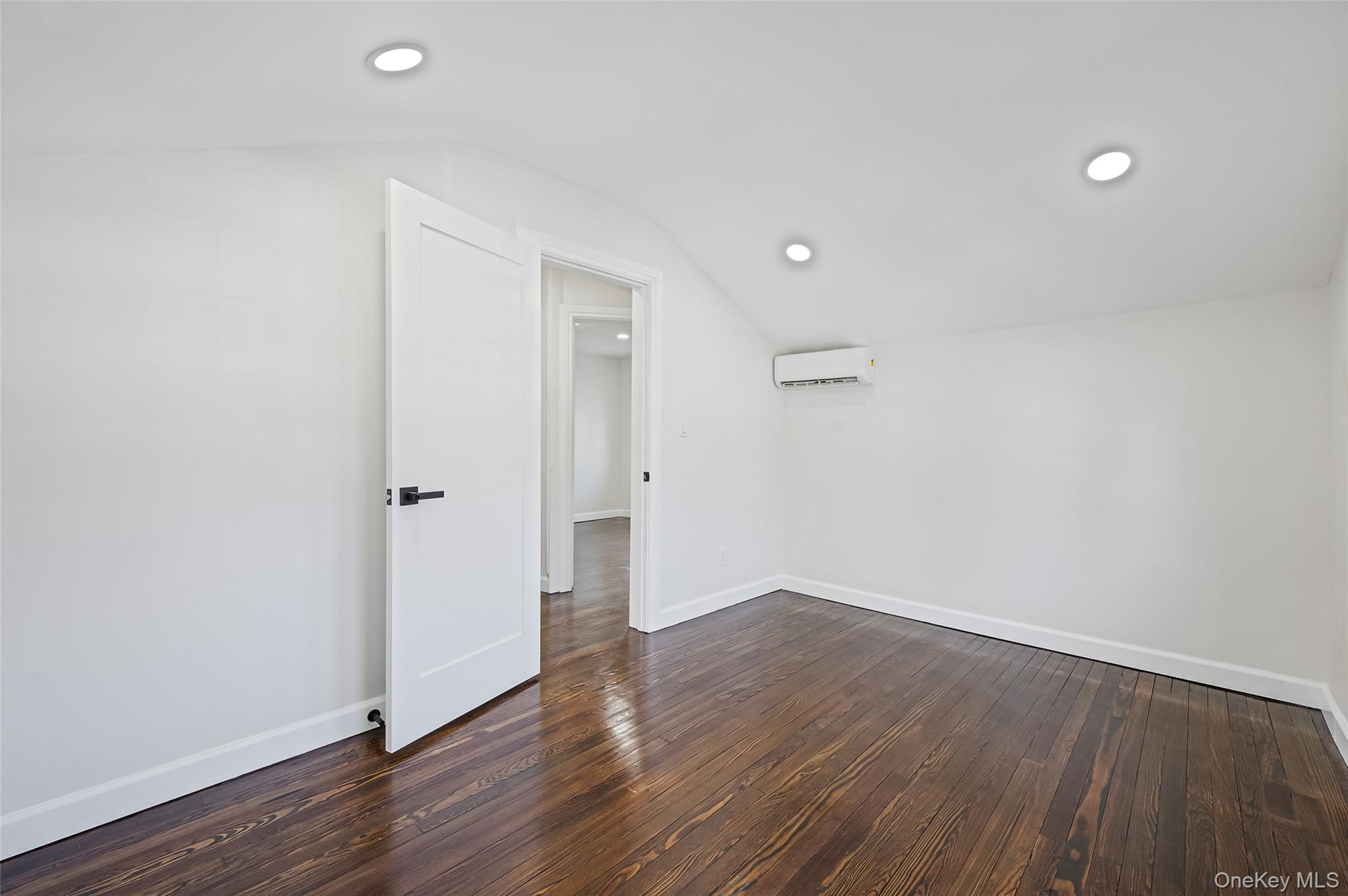 #19 photo, 2357 Rockwood Avenue, Baldwin , NY 11510