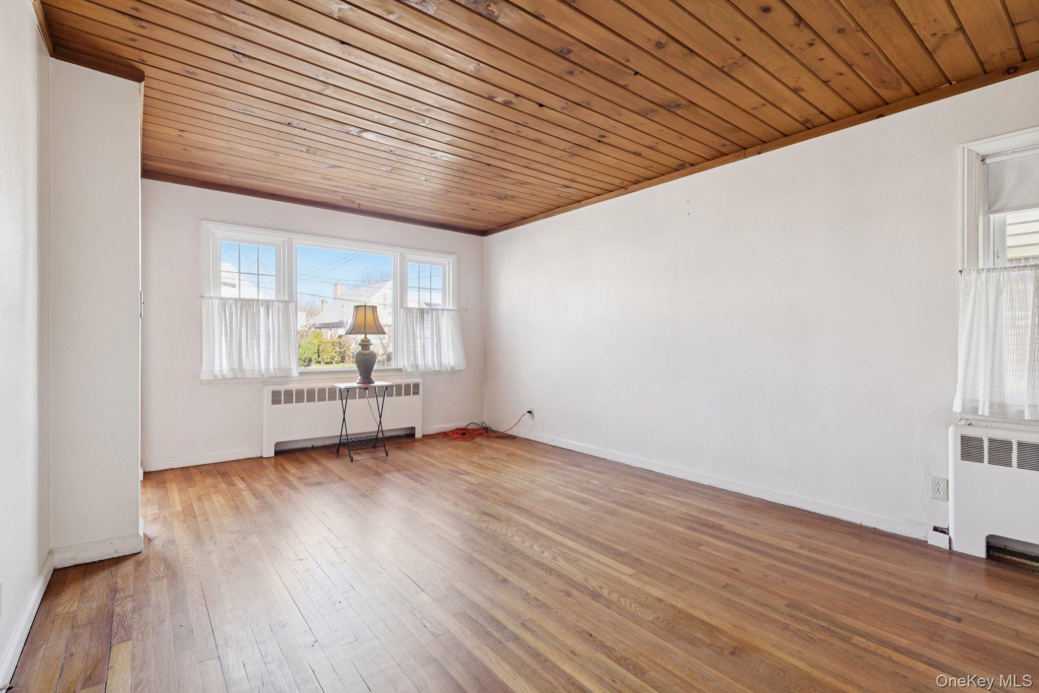 #16 photo, 444 Carnation Avenue, 长岛 Floral Park , NY 11001