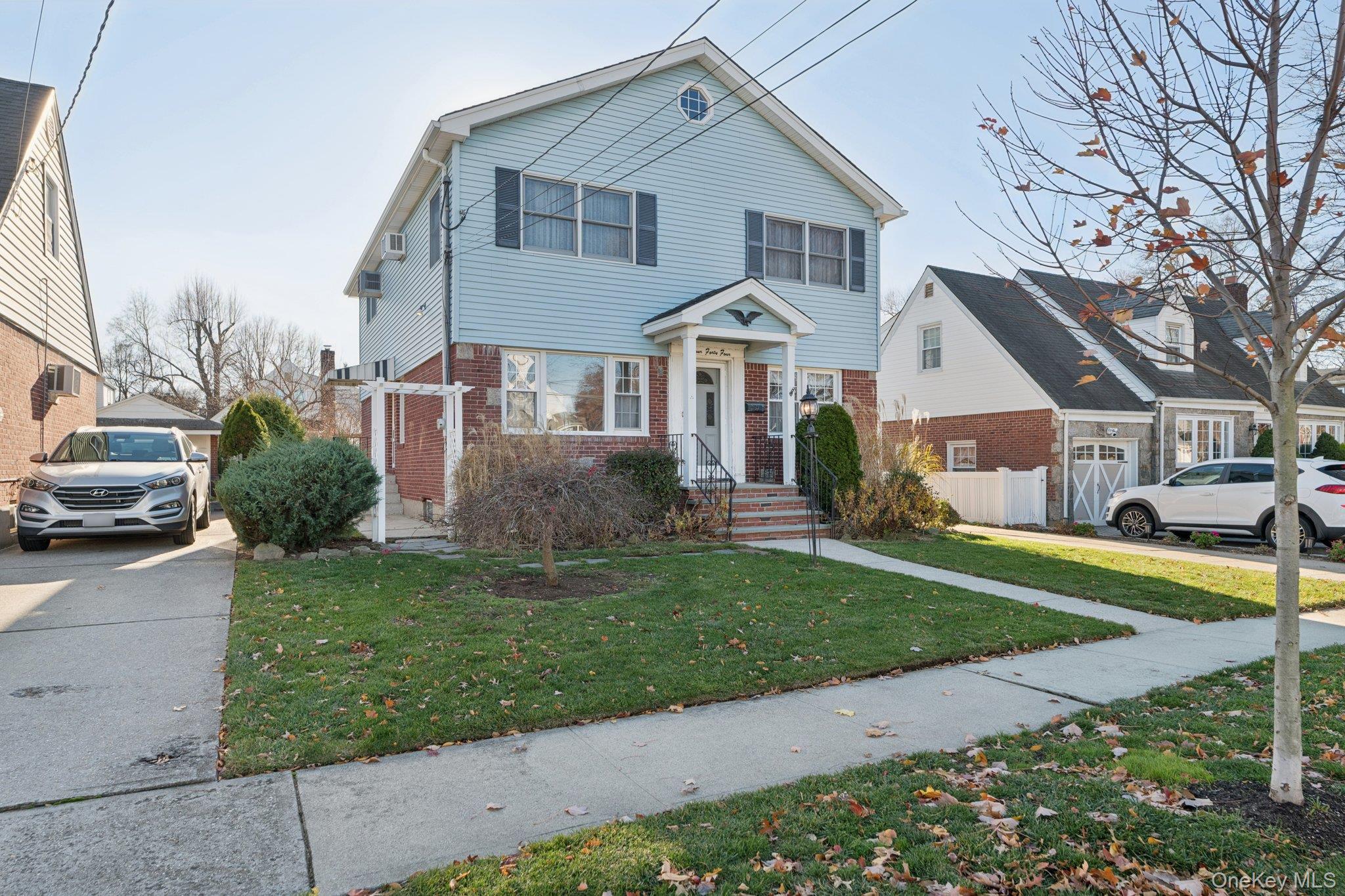 #3 photo, 444 Carnation Avenue, 长岛 Floral Park , NY 11001