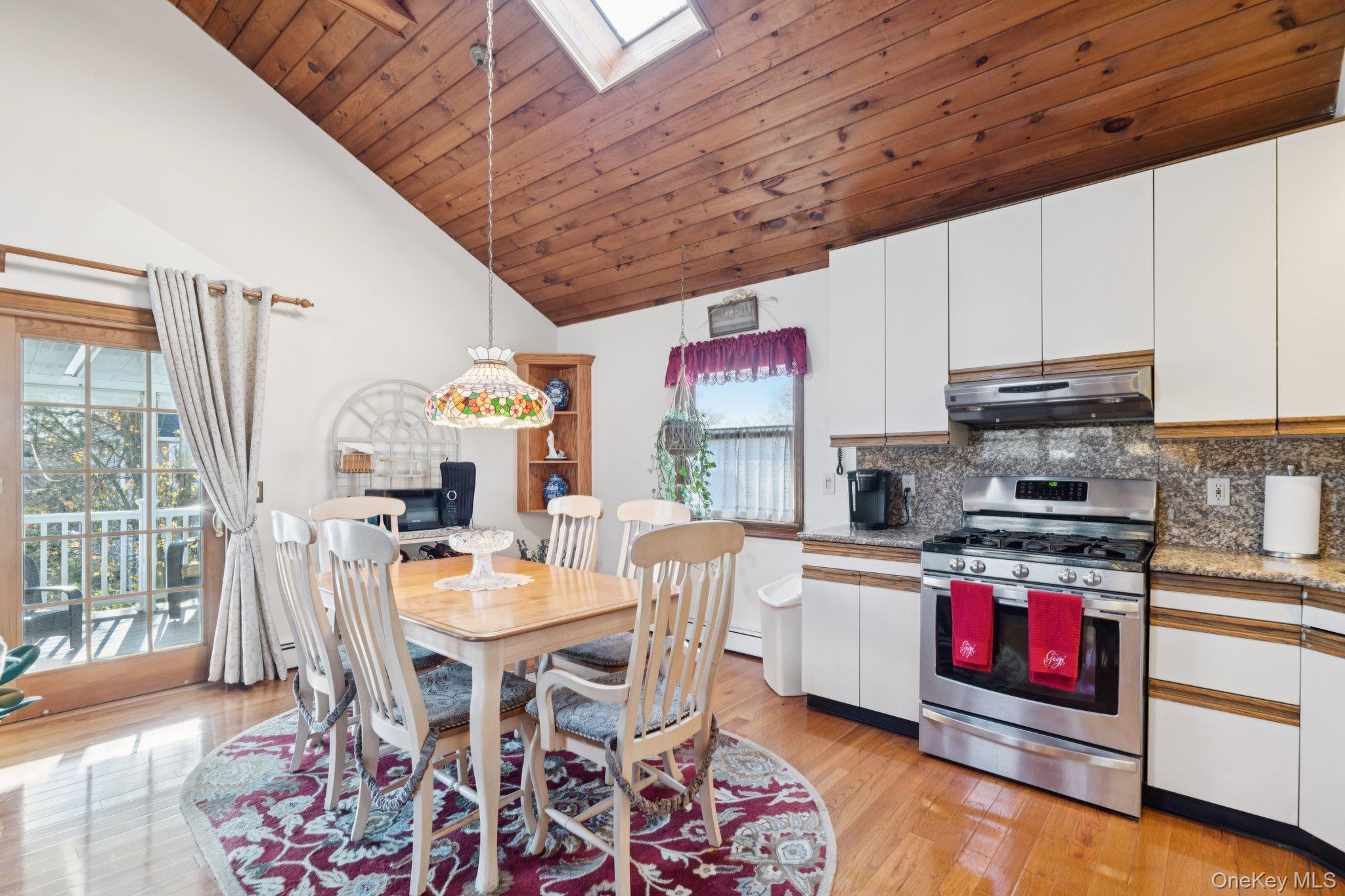 #7 photo, 444 Carnation Avenue, 长岛 Floral Park , NY 11001