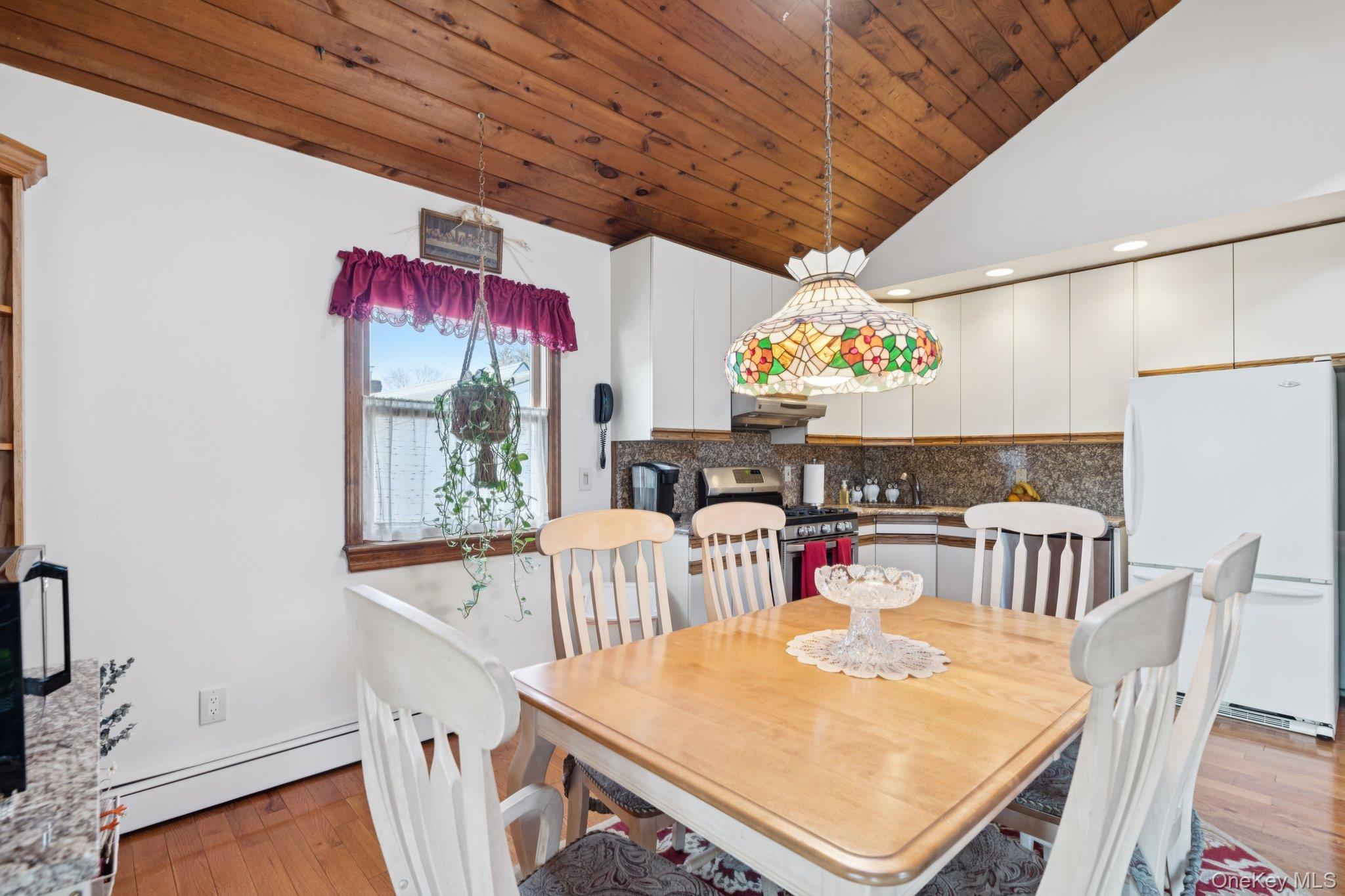 #8 photo, 444 Carnation Avenue, 长岛 Floral Park , NY 11001