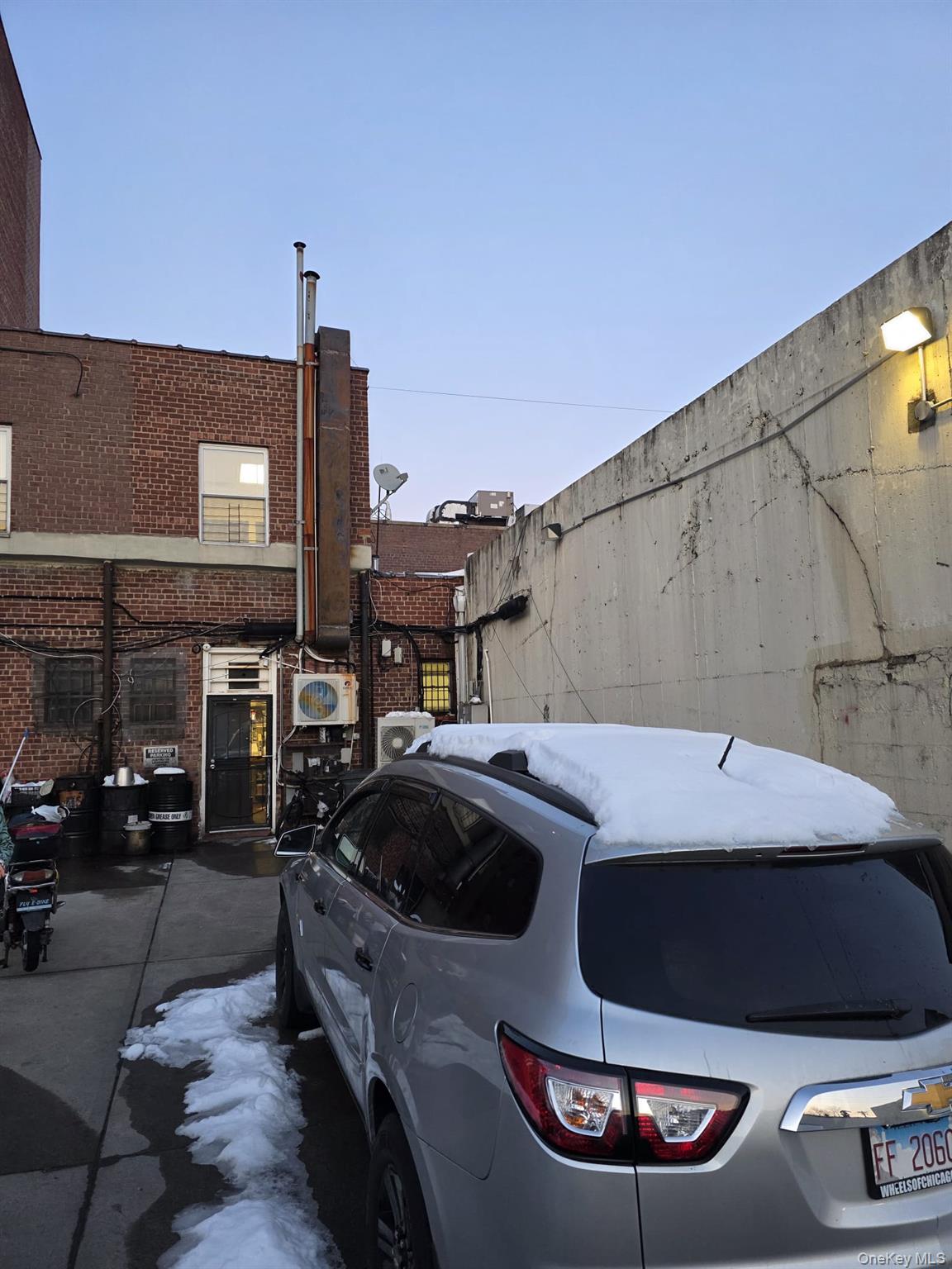 #12 photo, 1809 Williamsbridge, Bronx , NY 10461