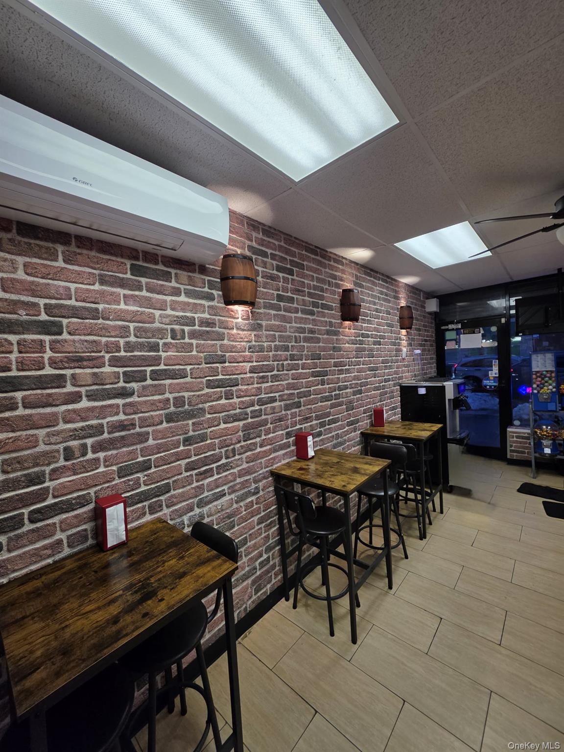 #5 photo, 1809 Williamsbridge, Bronx , NY 10461