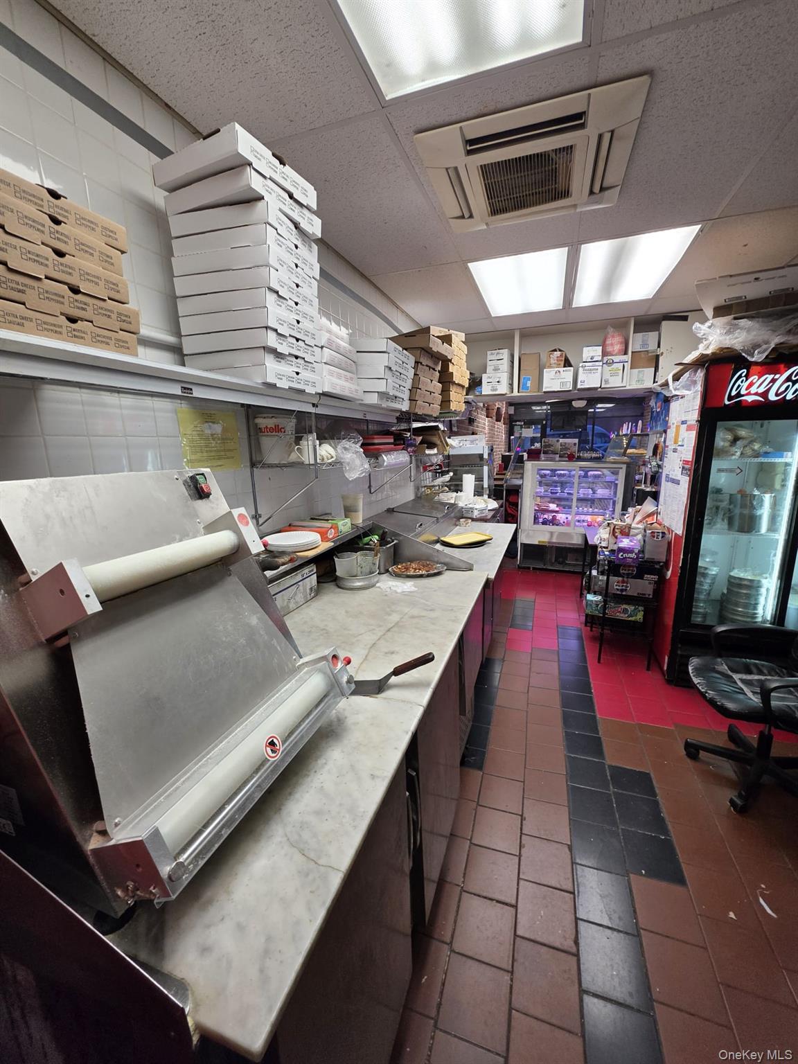 #9 photo, 1809 Williamsbridge, Bronx , NY 10461