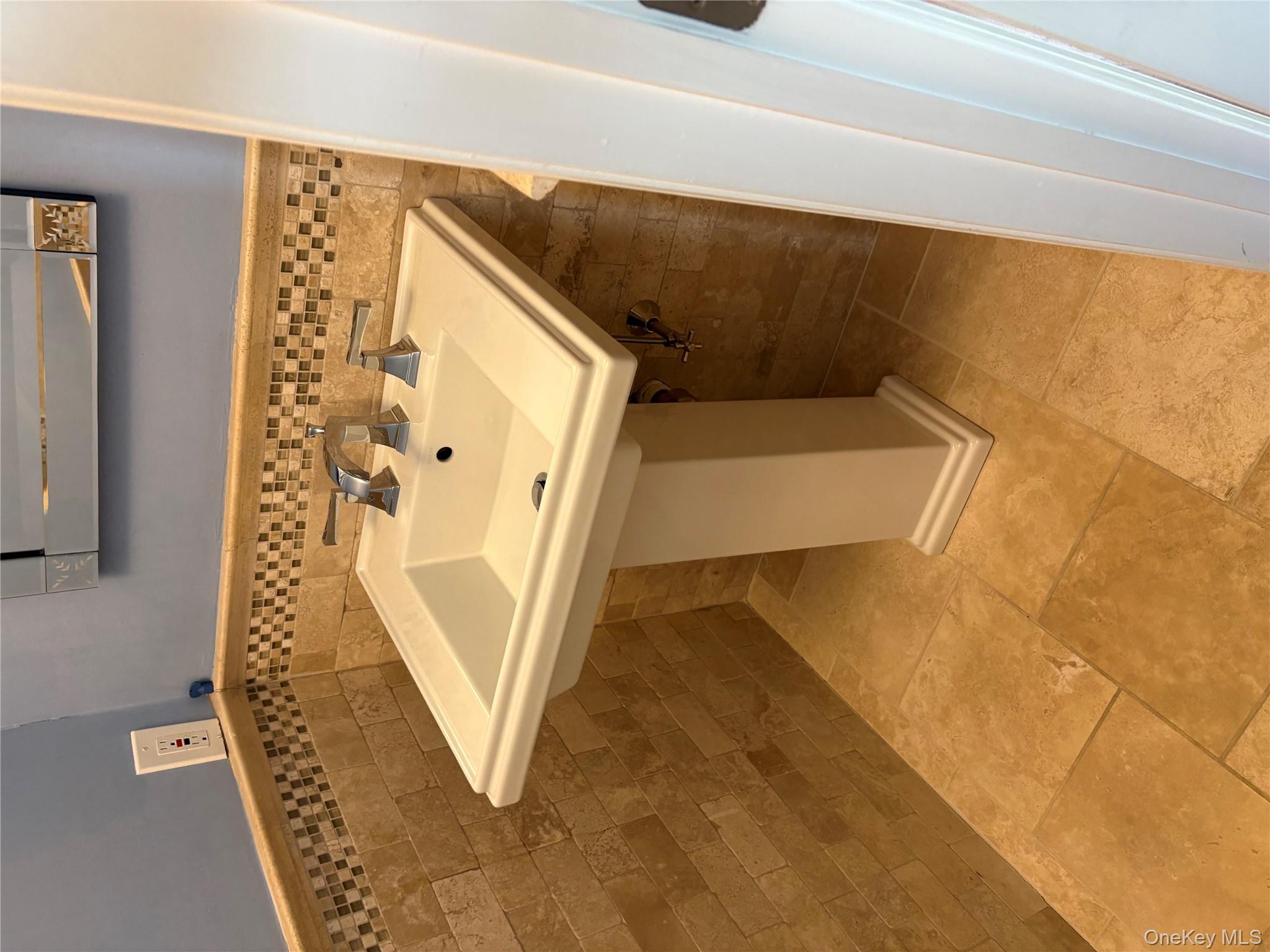 #17 photo, 18 Lakeside Drive, Valhalla , NY 10595