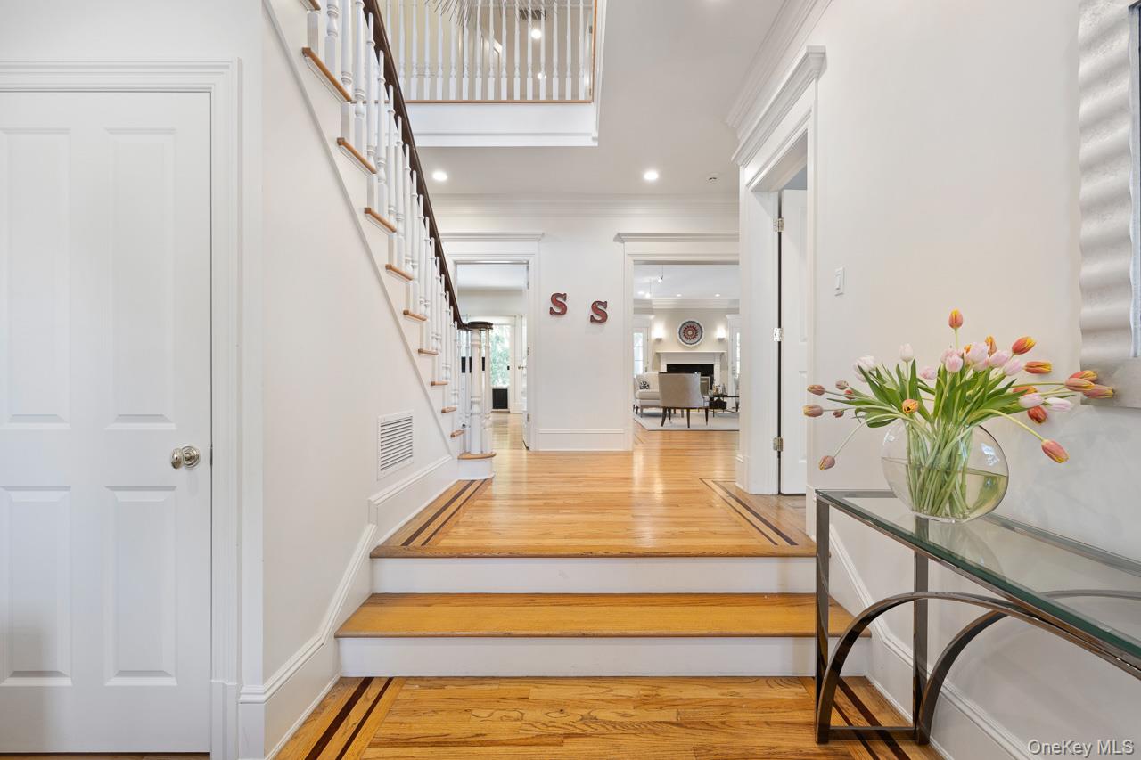 #2 photo, 11 School Lane, Scarsdale , NY 10583