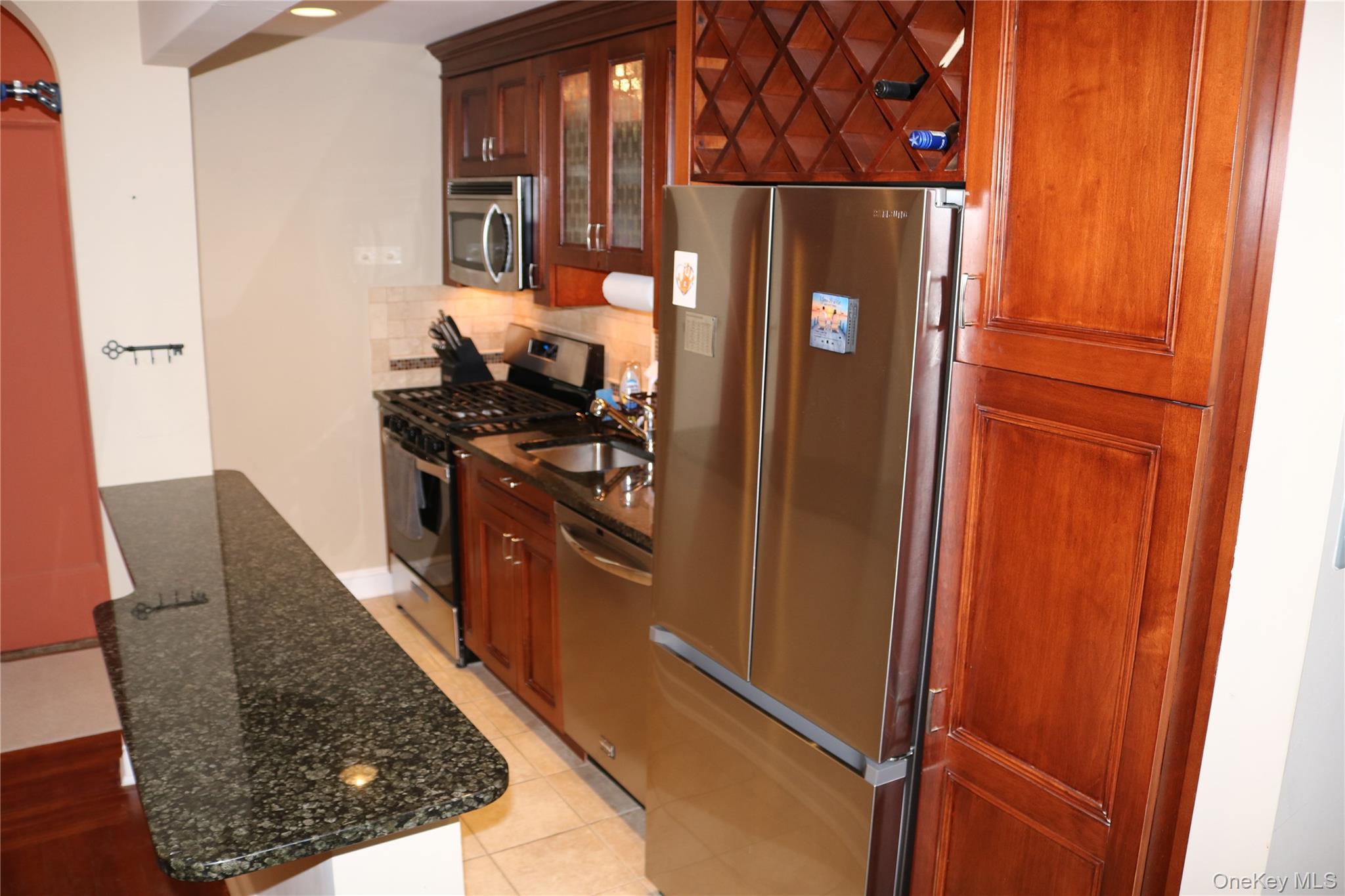 #4 photo, 1273 North Avenue, New Rochelle , NY 10804