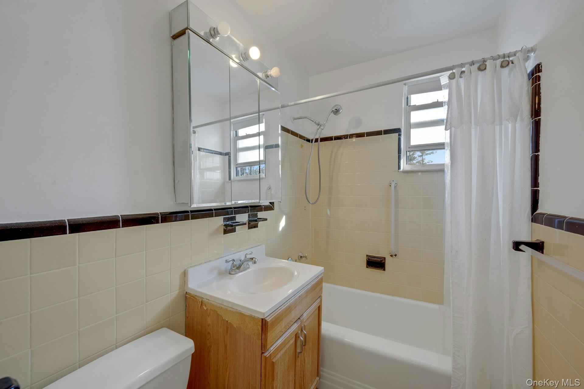 #13 photo, 4 Bryant Crescent, 뉴욕주 White Plains , NY 10605