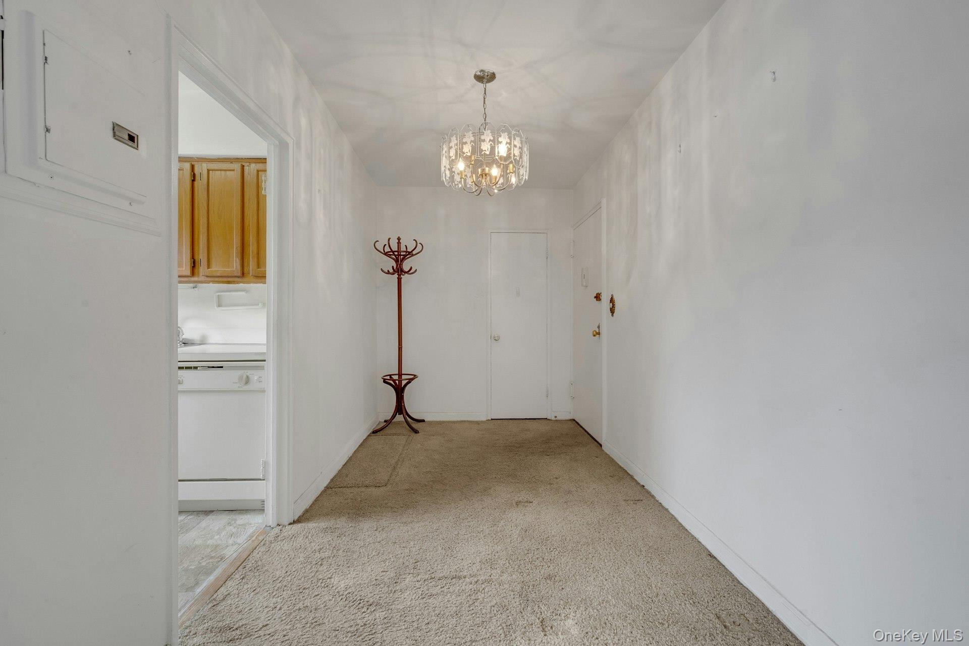 #2 photo, 4 Bryant Crescent, 뉴욕주 White Plains , NY 10605