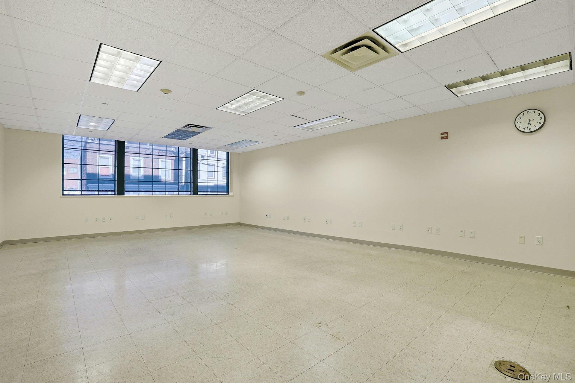 #8 photo, 31 W Broad Street, Haverstraw , NY 10927