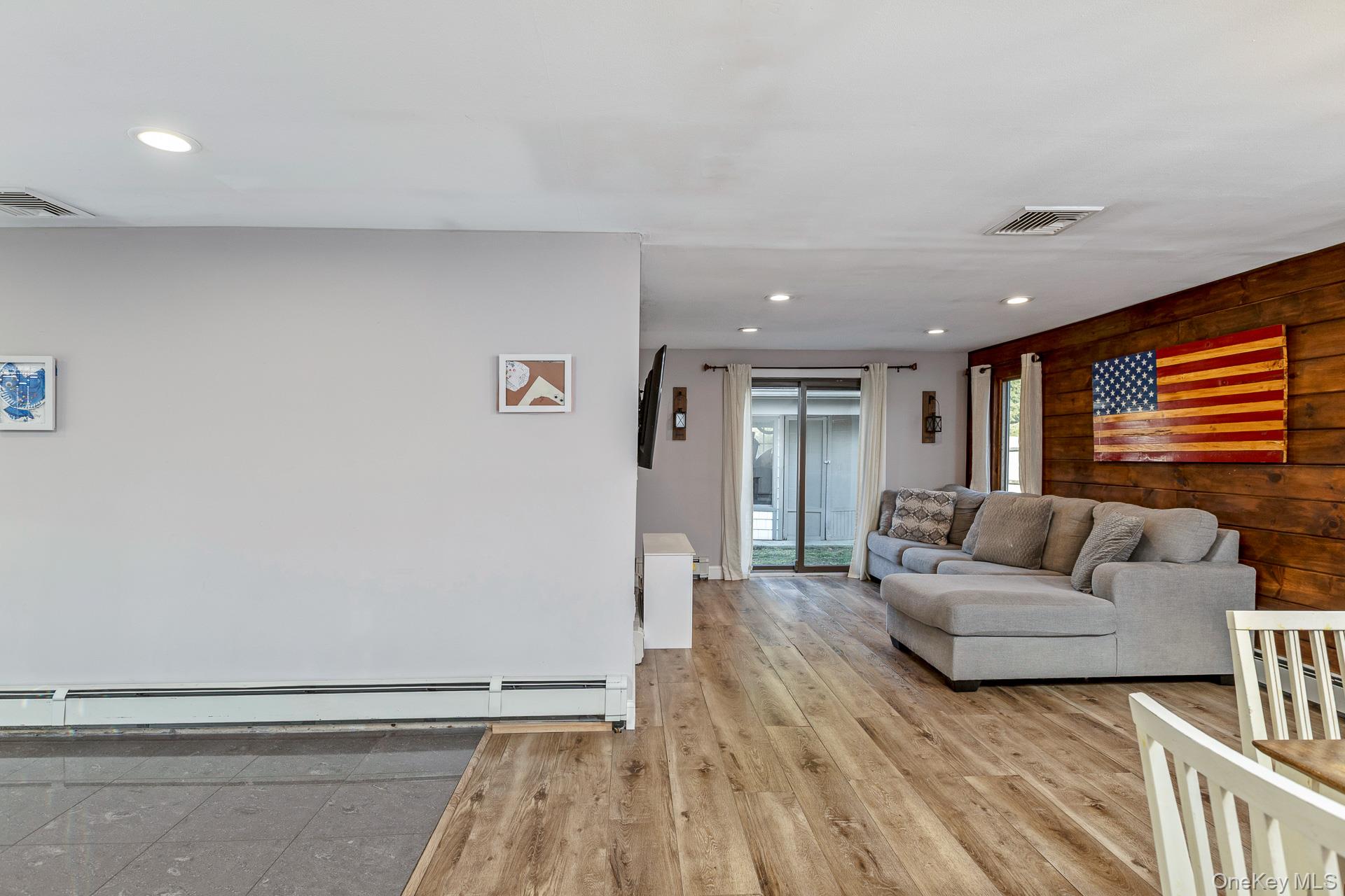 #12 photo, 5 Longleaf Lane, Medford , NY 11763