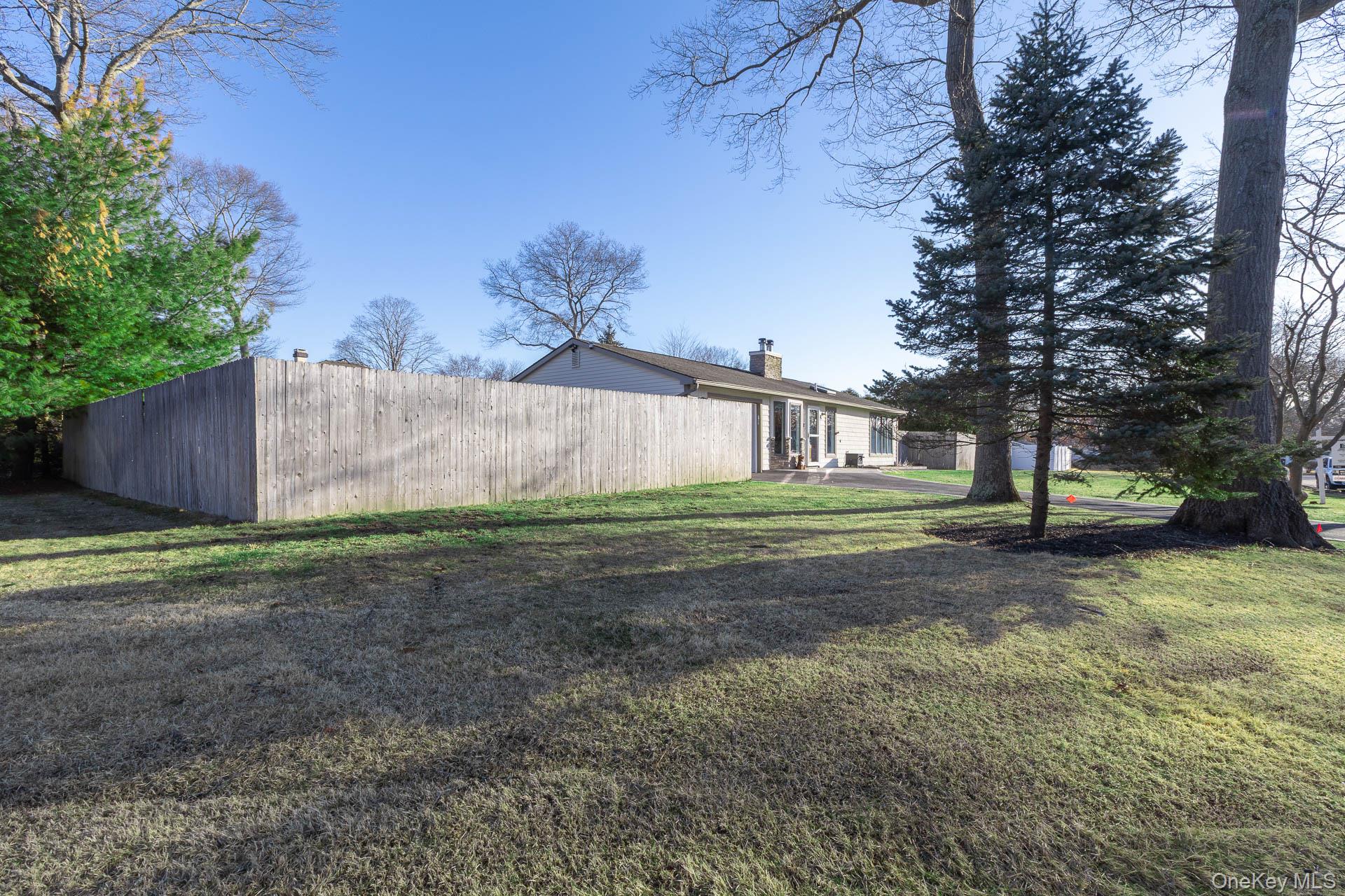 #20 photo, 5 Longleaf Lane, Medford , NY 11763