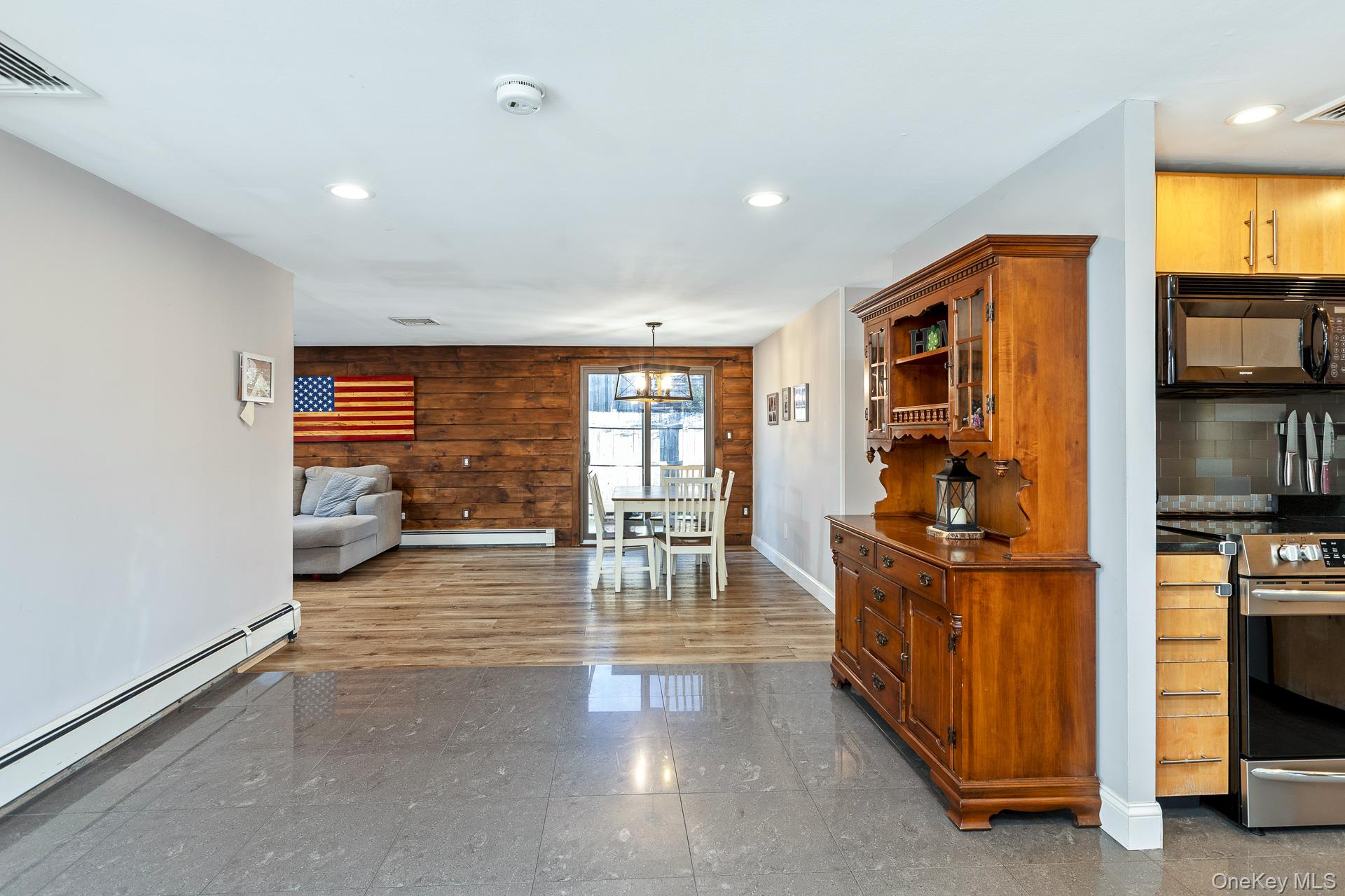 #4 photo, 5 Longleaf Lane, Medford , NY 11763