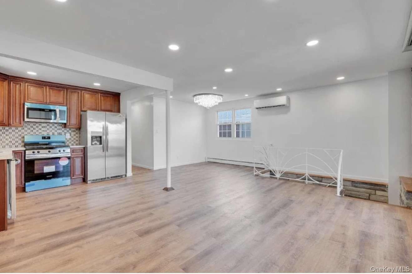 #3 photo, 159-40 95th Street, Howard Beach , NY 11414