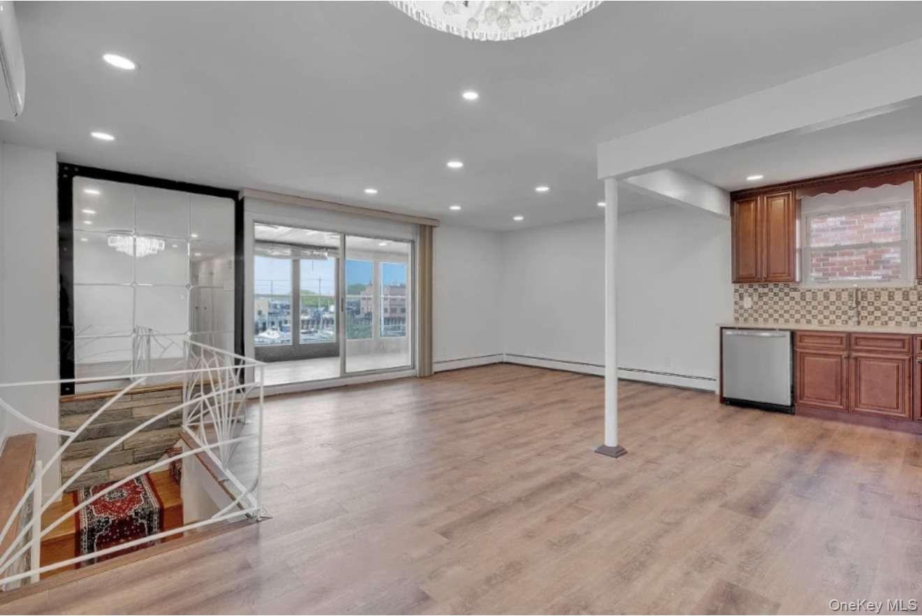 #5 photo, 159-40 95th Street, Howard Beach , NY 11414