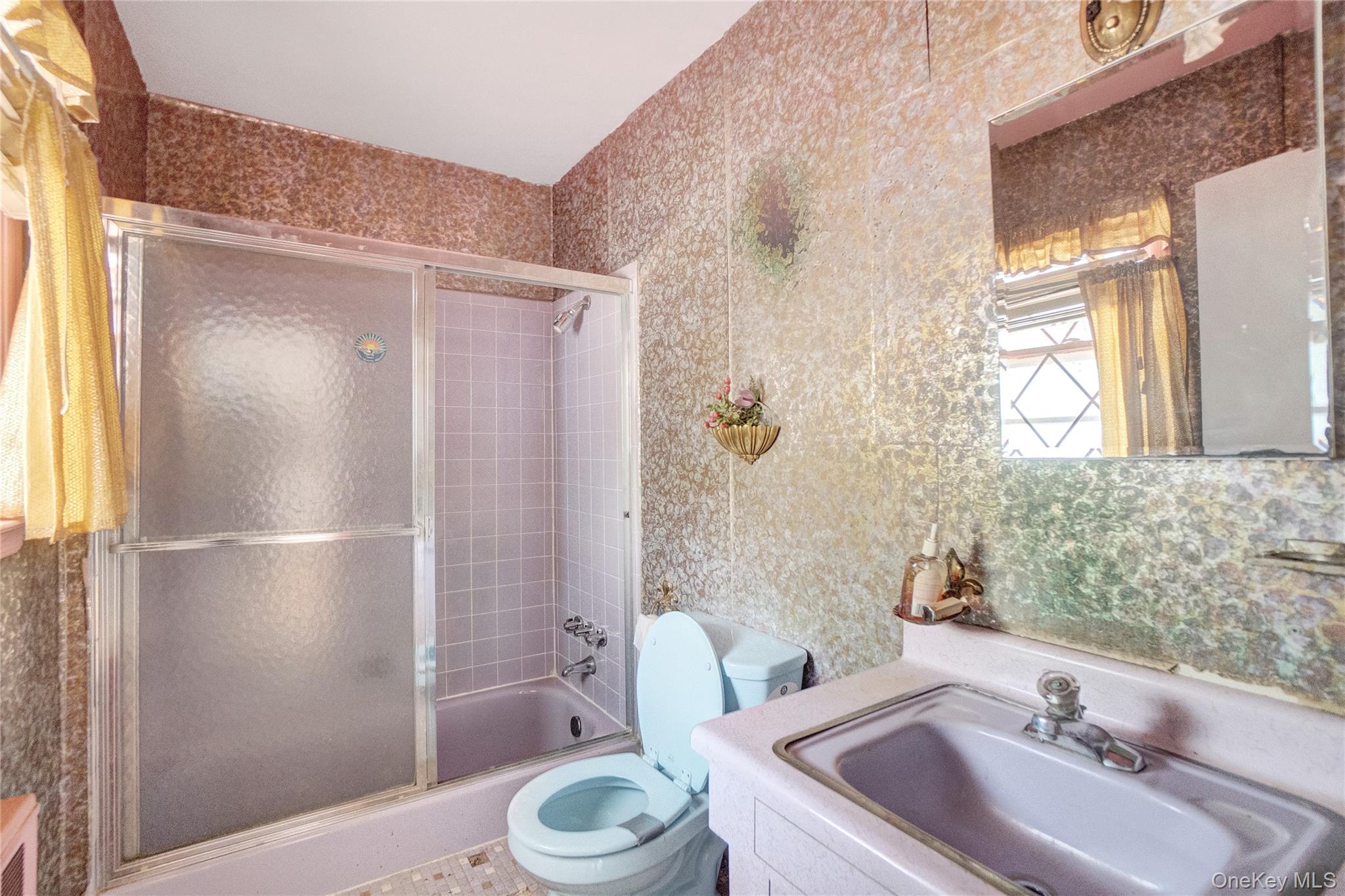 #19 photo, 5 Chatham Place, सफ़ोक काउंटी Dix Hills , NY 11746