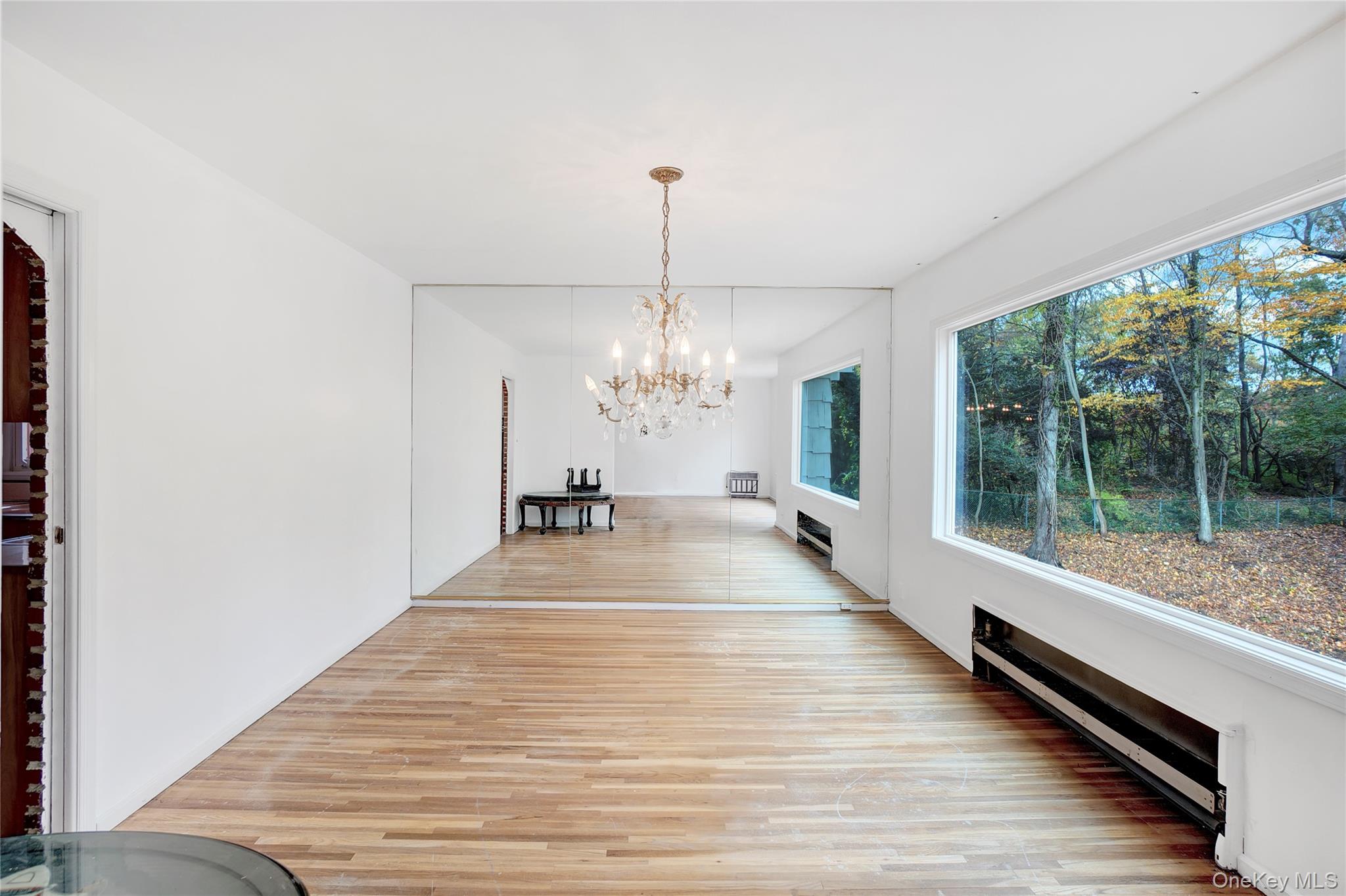 #4 photo, 5 Chatham Place, सफ़ोक काउंटी Dix Hills , NY 11746