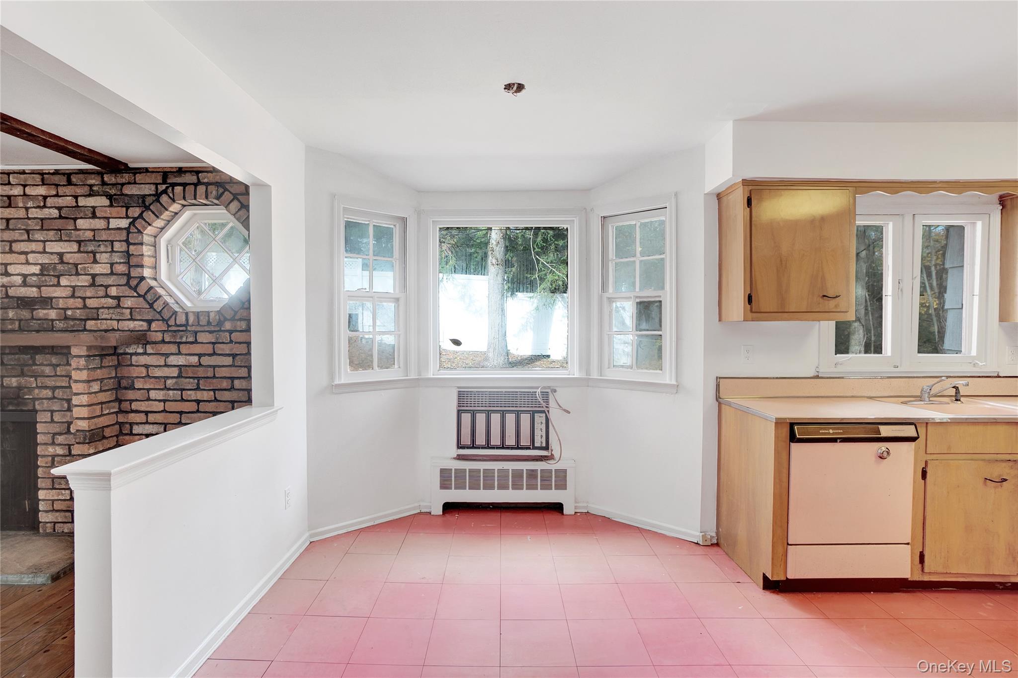 #7 photo, 5 Chatham Place, सफ़ोक काउंटी Dix Hills , NY 11746