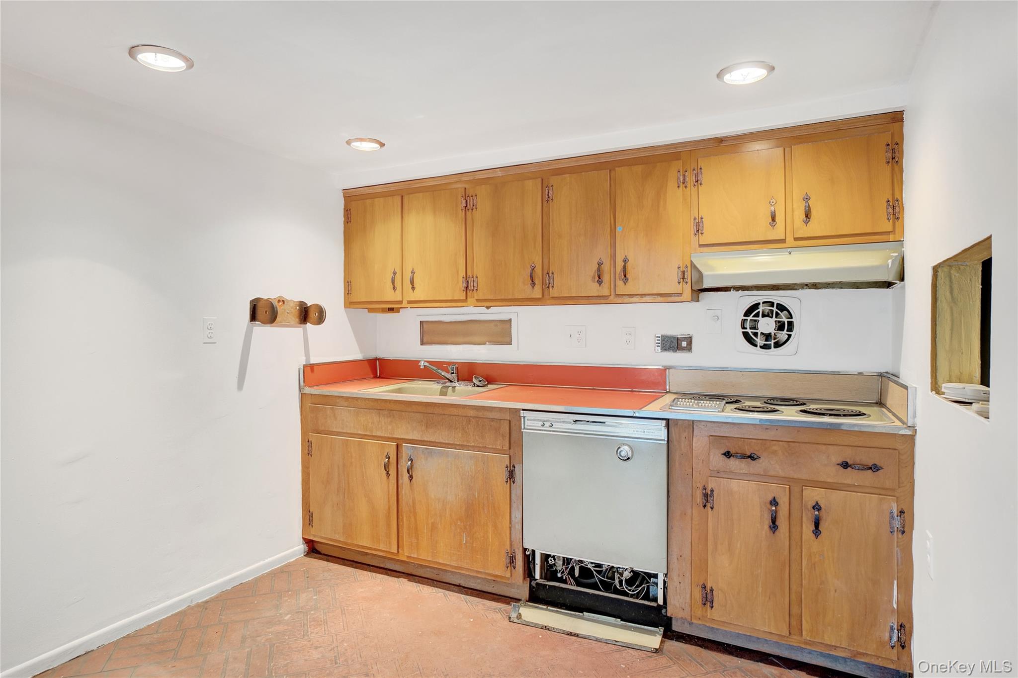 #9 photo, 5 Chatham Place, सफ़ोक काउंटी Dix Hills , NY 11746