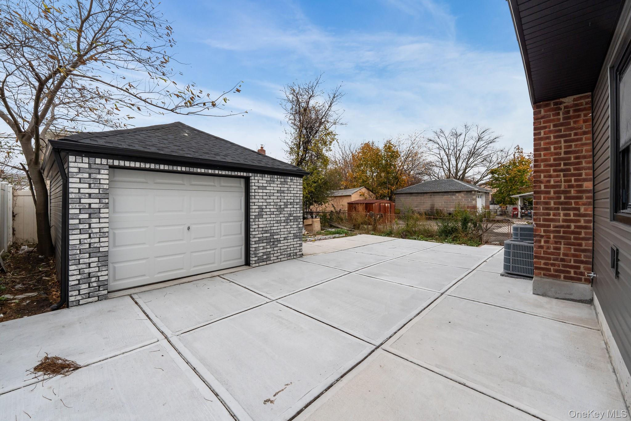 #11 photo, 24149 148th Drive, কুইন্‌স Rosedale , NY 11422