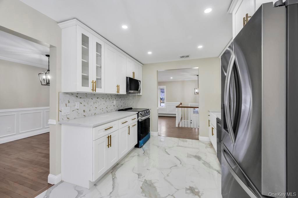 #12 photo, 191 Ridge Road, सफ़ोक काउंटी Wheatley Heights , NY 11798