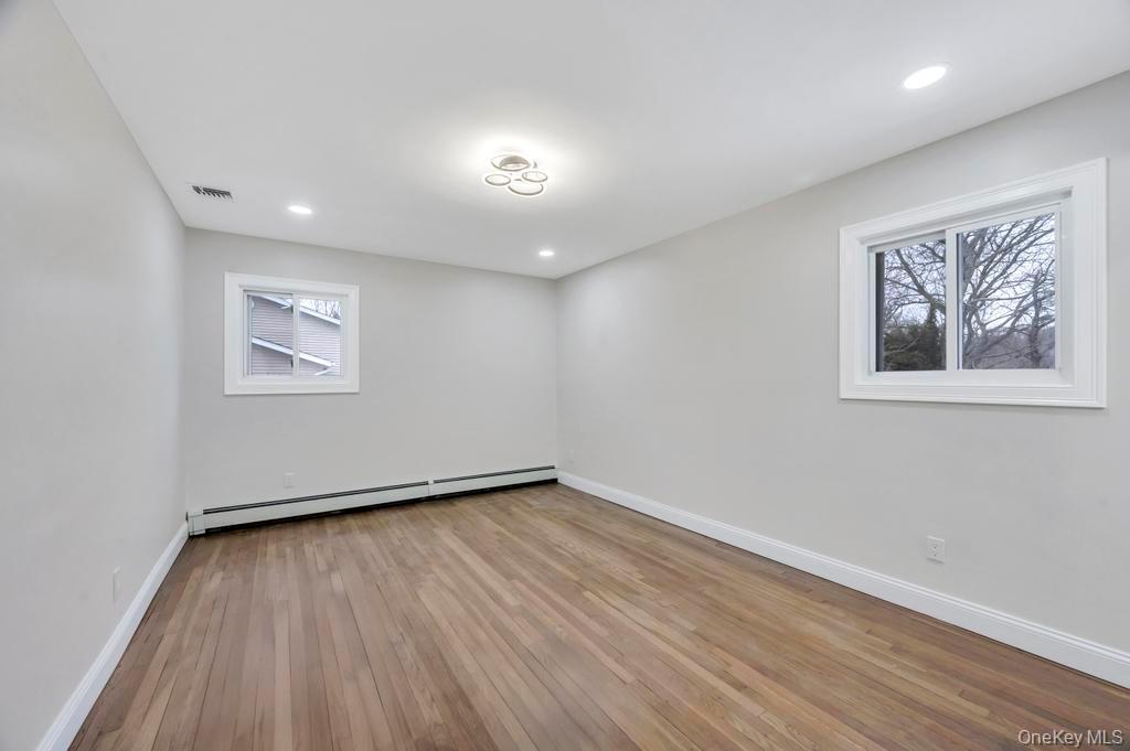 #13 photo, 191 Ridge Road, सफ़ोक काउंटी Wheatley Heights , NY 11798