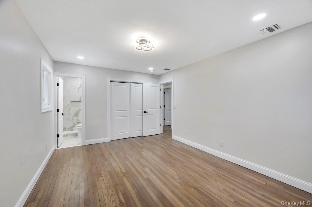 #14 photo, 191 Ridge Road, सफ़ोक काउंटी Wheatley Heights , NY 11798